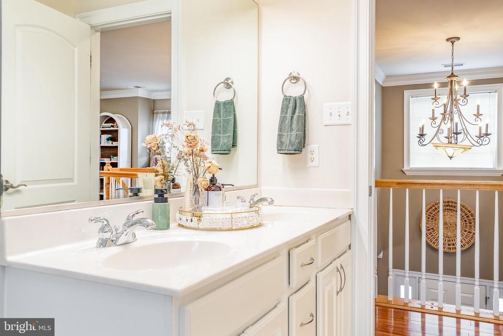 406 WOODLAND DR, LURAY, Virginia 22835, 4 Bedrooms Bedrooms, ,2 BathroomsBathrooms,Residential,406 WOODLAND DR,VAPA2006218 MLS # VAPA2006218