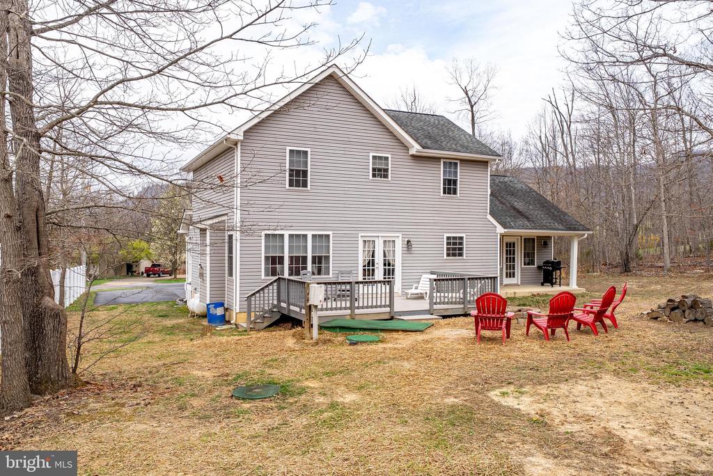 406 WOODLAND DR, LURAY, Virginia 22835, 4 Bedrooms Bedrooms, ,2 BathroomsBathrooms,Residential,406 WOODLAND DR,VAPA2006218 MLS # VAPA2006218