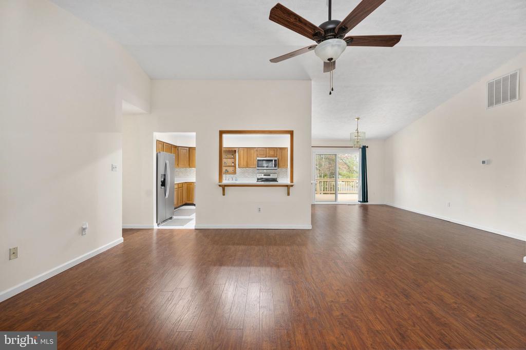 200 LIBERTY BLVD, LOCUST GROVE, Virginia 22508, 3 Bedrooms Bedrooms, ,3 BathroomsBathrooms,Residential,LAKE OF THE WOOD,200 LIBERTY BLVD,VAOR2013680 MLS # VAOR2013680