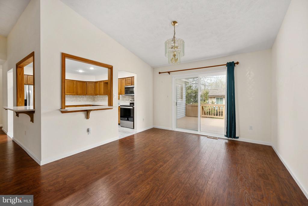 200 LIBERTY BLVD, LOCUST GROVE, Virginia 22508, 3 Bedrooms Bedrooms, ,3 BathroomsBathrooms,Residential,LAKE OF THE WOOD,200 LIBERTY BLVD,VAOR2013680 MLS # VAOR2013680