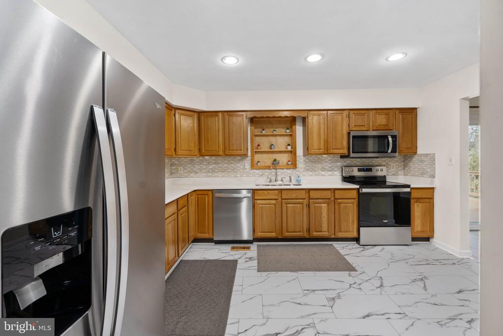 200 LIBERTY BLVD, LOCUST GROVE, Virginia 22508, 3 Bedrooms Bedrooms, ,3 BathroomsBathrooms,Residential,LAKE OF THE WOOD,200 LIBERTY BLVD,VAOR2013680 MLS # VAOR2013680