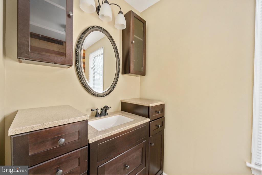 200 LIBERTY BLVD, LOCUST GROVE, Virginia 22508, 3 Bedrooms Bedrooms, ,3 BathroomsBathrooms,Residential,LAKE OF THE WOOD,200 LIBERTY BLVD,VAOR2013680 MLS # VAOR2013680