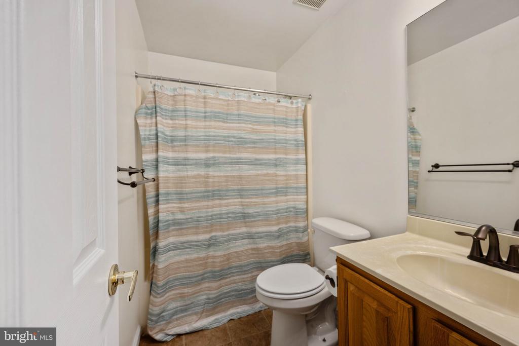 200 LIBERTY BLVD, LOCUST GROVE, Virginia 22508, 3 Bedrooms Bedrooms, ,3 BathroomsBathrooms,Residential,LAKE OF THE WOOD,200 LIBERTY BLVD,VAOR2013680 MLS # VAOR2013680