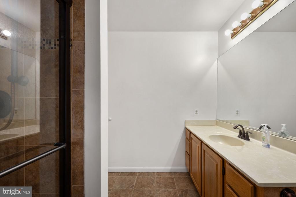 200 LIBERTY BLVD, LOCUST GROVE, Virginia 22508, 3 Bedrooms Bedrooms, ,3 BathroomsBathrooms,Residential,LAKE OF THE WOOD,200 LIBERTY BLVD,VAOR2013680 MLS # VAOR2013680