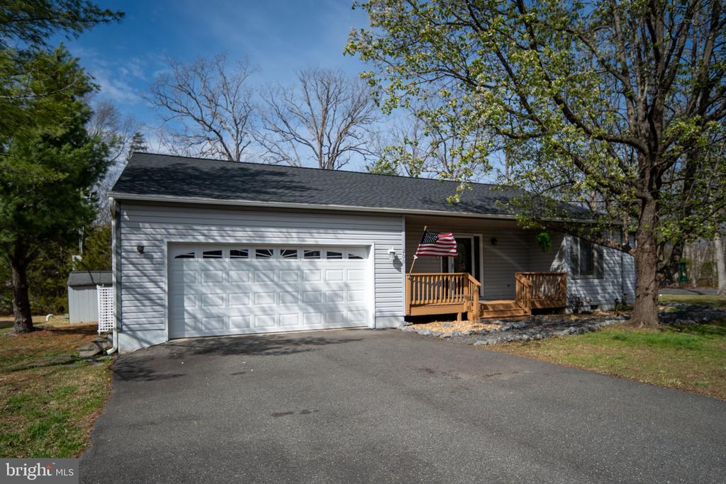 200 LIBERTY BLVD, LOCUST GROVE, Virginia 22508, 3 Bedrooms Bedrooms, ,3 BathroomsBathrooms,Residential,LAKE OF THE WOOD,200 LIBERTY BLVD,VAOR2013680 MLS # VAOR2013680