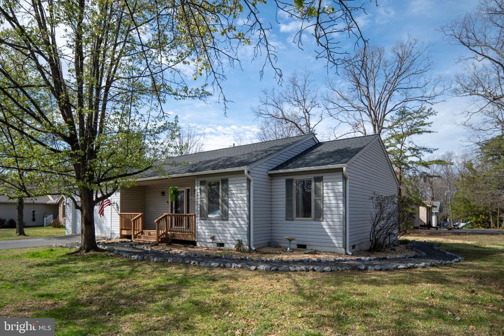 200 LIBERTY BLVD, LOCUST GROVE, Virginia 22508, 3 Bedrooms Bedrooms, ,3 BathroomsBathrooms,Residential,LAKE OF THE WOOD,200 LIBERTY BLVD,VAOR2013680 MLS # VAOR2013680