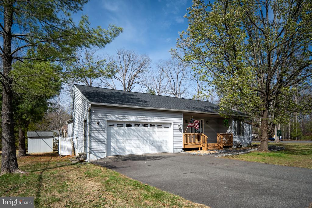 200 LIBERTY BLVD, LOCUST GROVE, Virginia 22508, 3 Bedrooms Bedrooms, ,3 BathroomsBathrooms,Residential,LAKE OF THE WOOD,200 LIBERTY BLVD,VAOR2013680 MLS # VAOR2013680