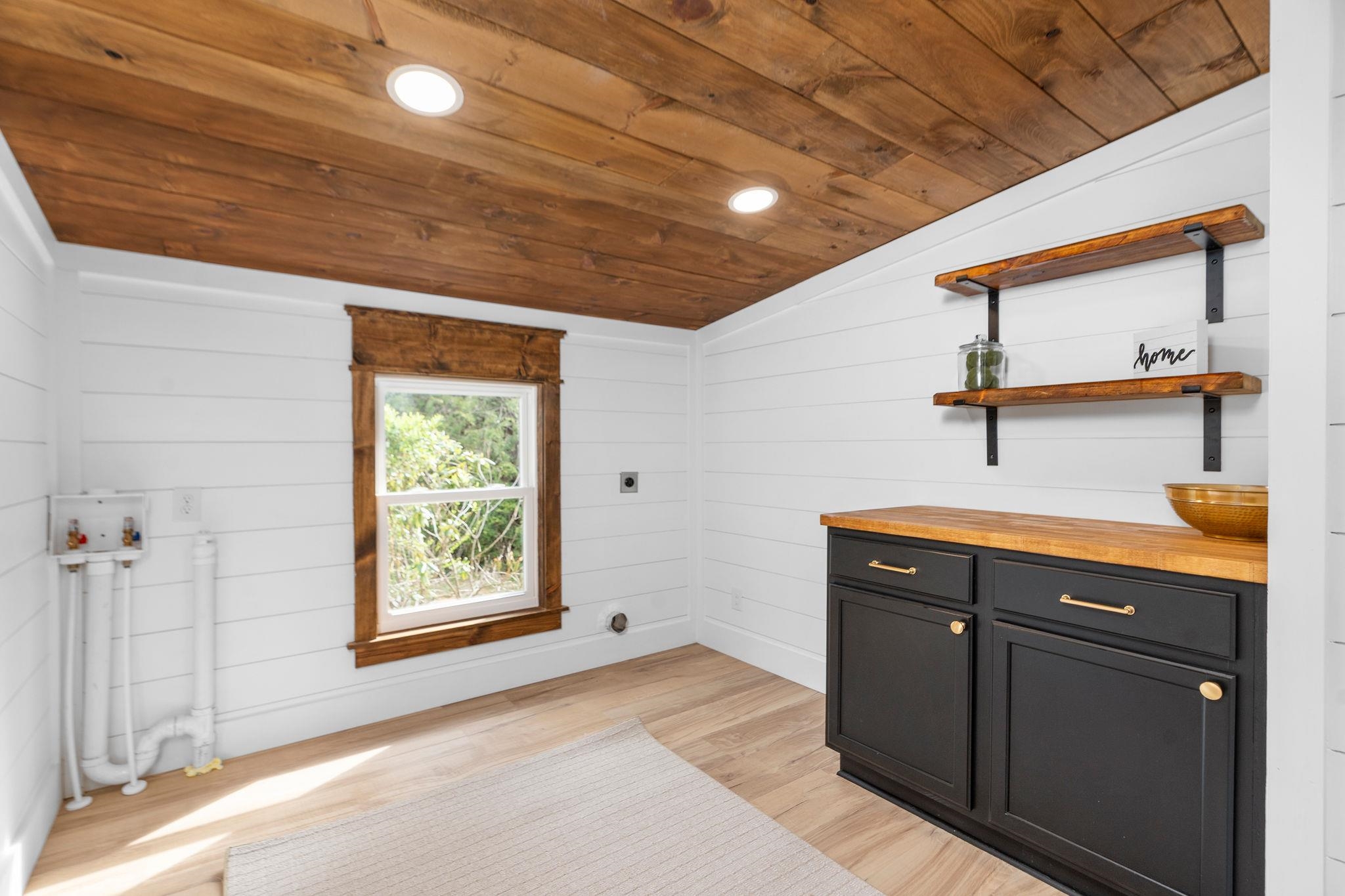 28 JONES CREEK RD, ARRINGTON, Virginia 22922, 3 Bedrooms Bedrooms, ,1 BathroomBathrooms,Residential,28 JONES CREEK RD,675089 MLS # 675089