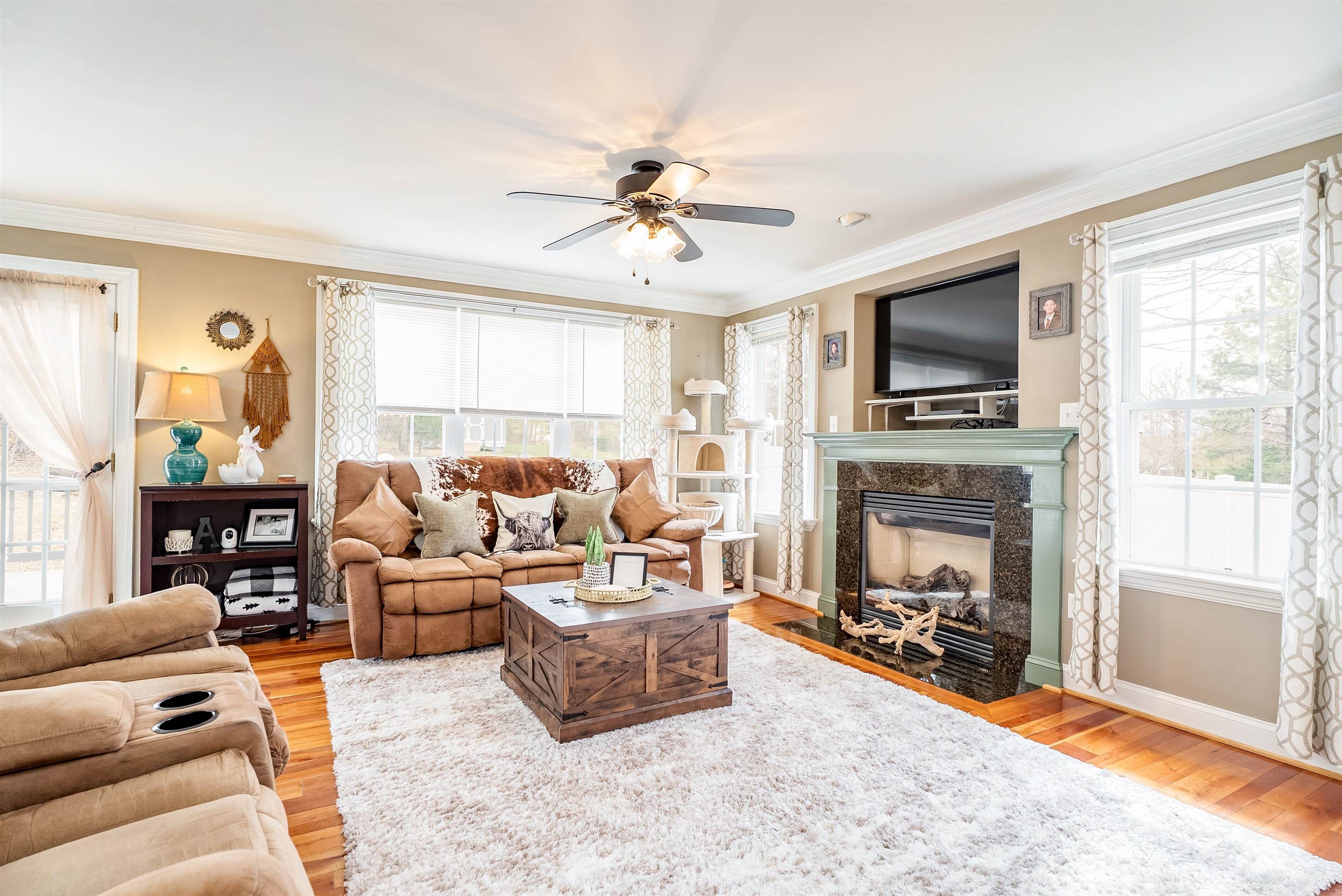 406 WOODLAND DR, LURAY, Virginia 22835, 4 Bedrooms Bedrooms, ,2 BathroomsBathrooms,Residential,406 WOODLAND DR,675091 MLS # 675091