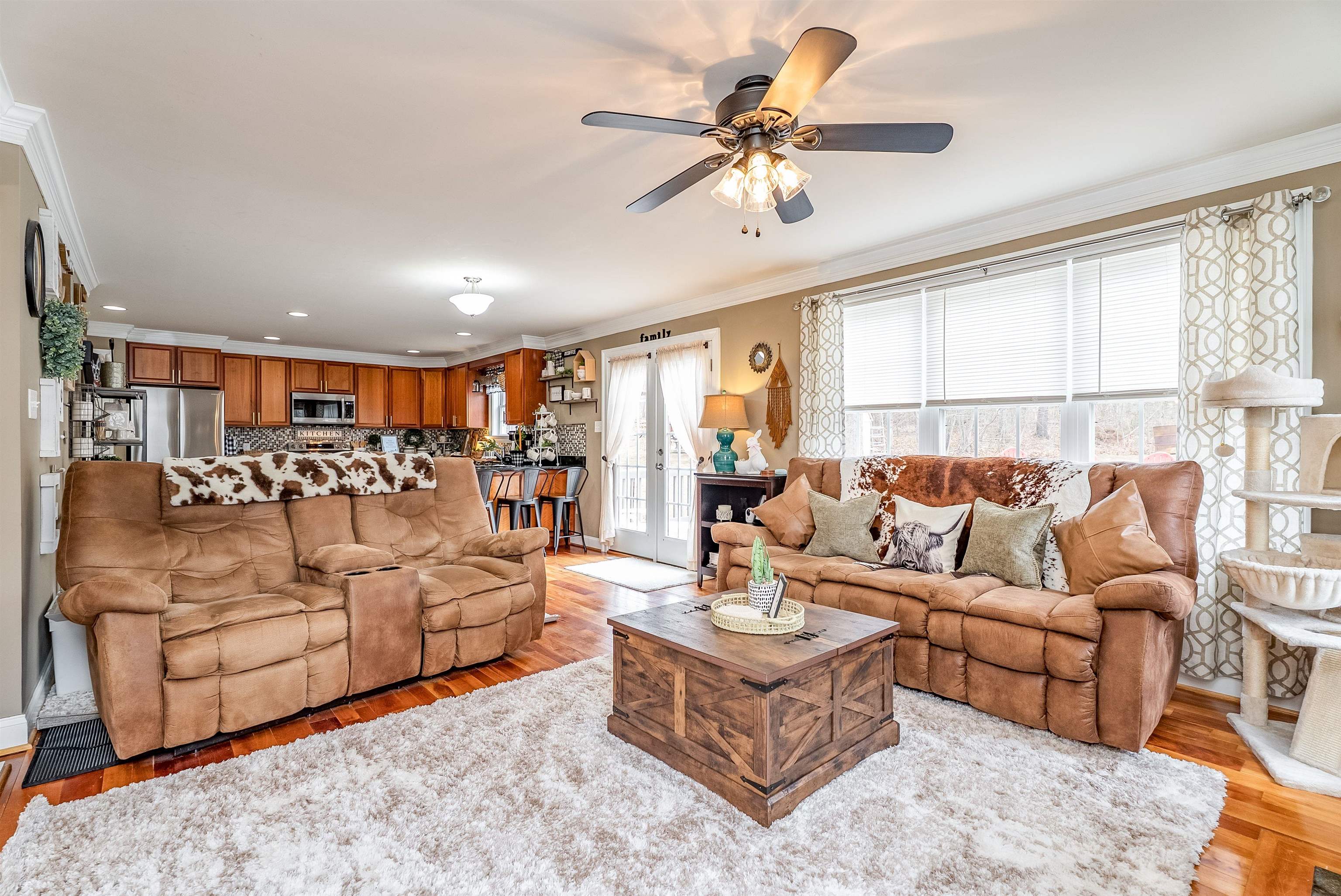 406 WOODLAND DR, LURAY, Virginia 22835, 4 Bedrooms Bedrooms, ,2 BathroomsBathrooms,Residential,406 WOODLAND DR,675091 MLS # 675091