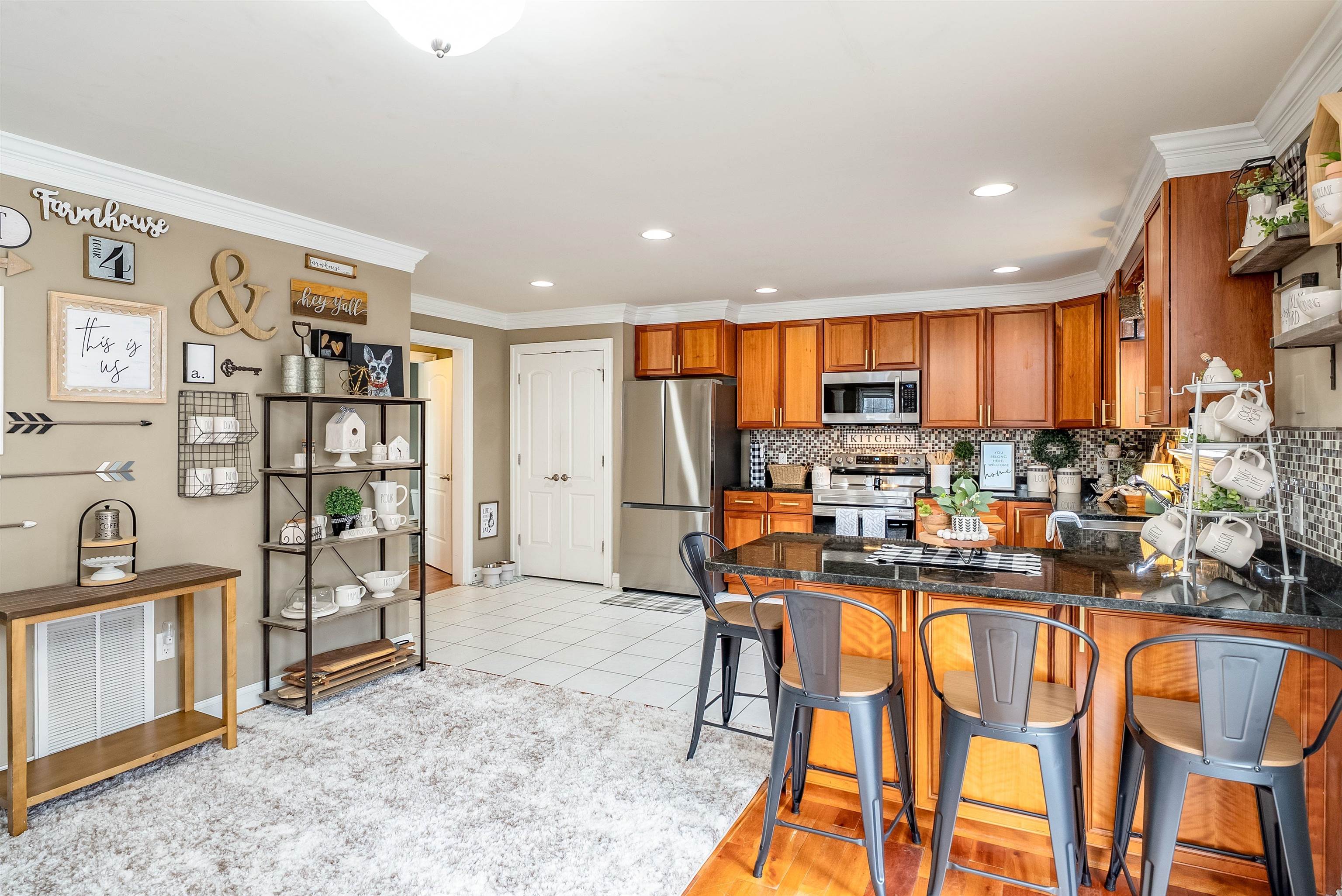 406 WOODLAND DR, LURAY, Virginia 22835, 4 Bedrooms Bedrooms, ,2 BathroomsBathrooms,Residential,406 WOODLAND DR,675091 MLS # 675091