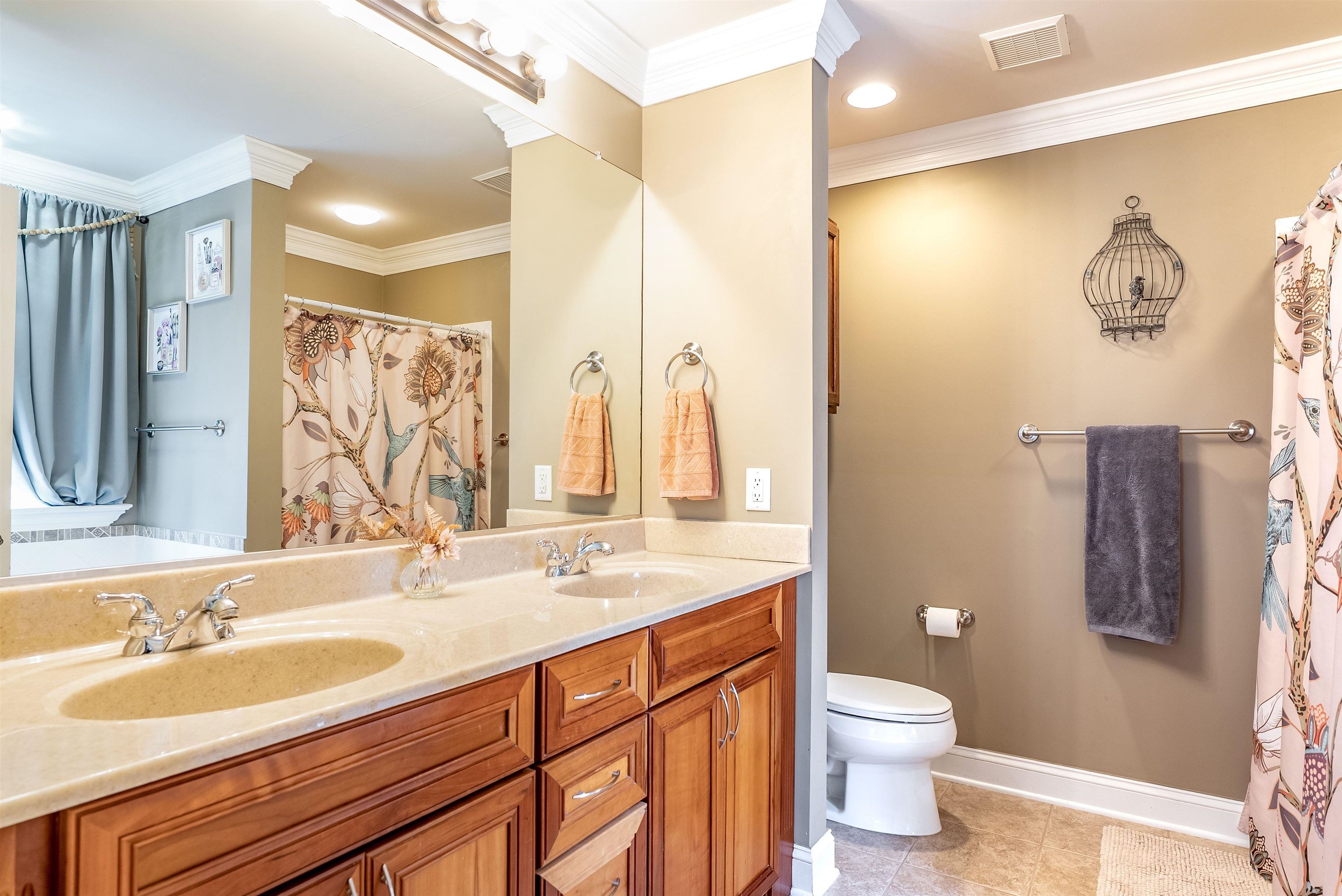 406 WOODLAND DR, LURAY, Virginia 22835, 4 Bedrooms Bedrooms, ,2 BathroomsBathrooms,Residential,406 WOODLAND DR,675091 MLS # 675091