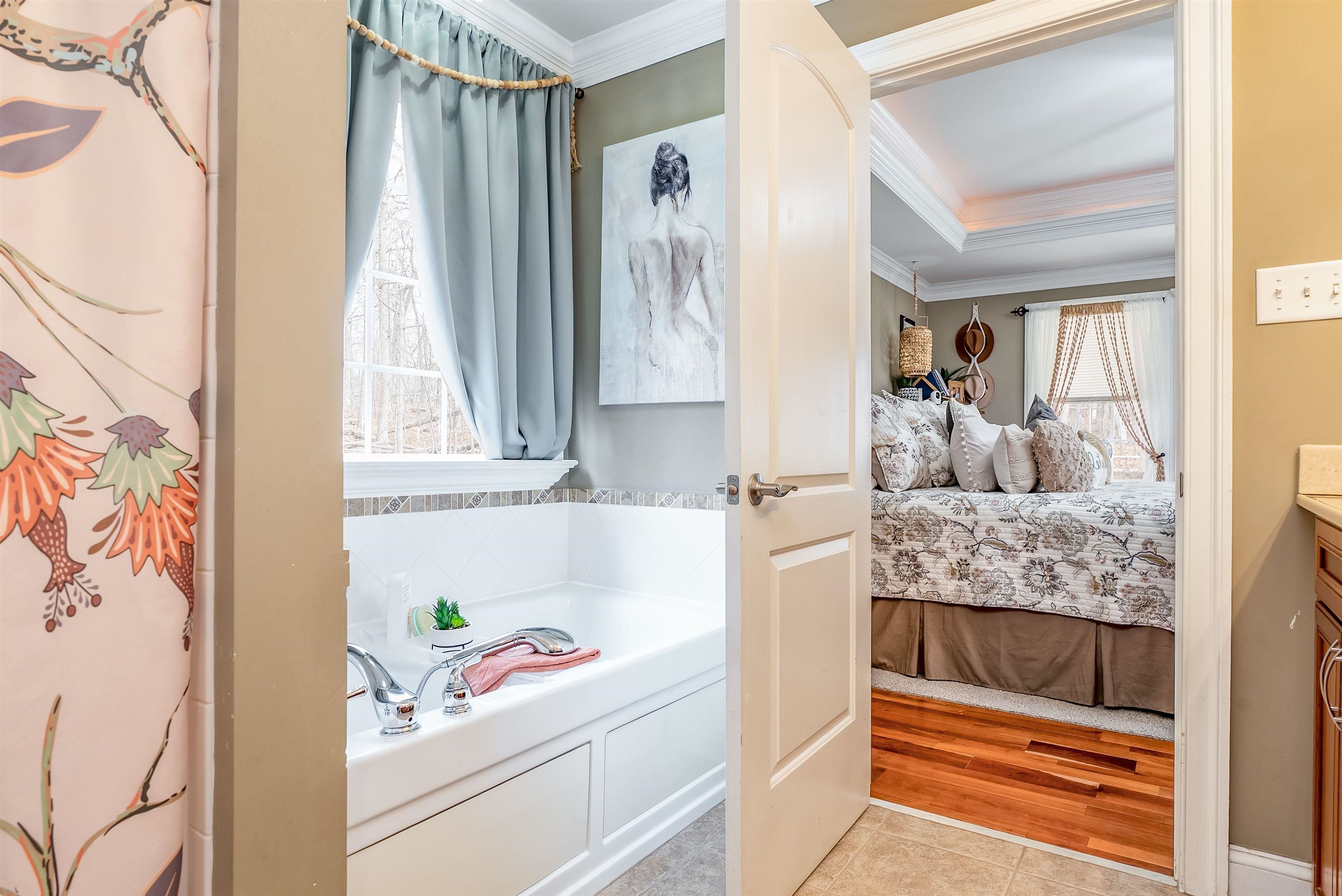 406 WOODLAND DR, LURAY, Virginia 22835, 4 Bedrooms Bedrooms, ,2 BathroomsBathrooms,Residential,406 WOODLAND DR,675091 MLS # 675091