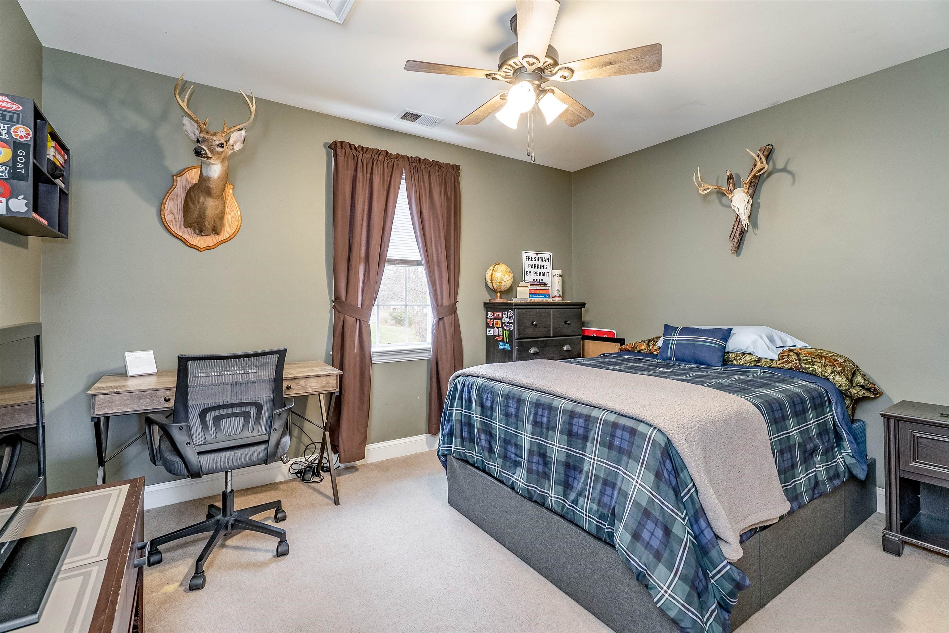 406 WOODLAND DR, LURAY, Virginia 22835, 4 Bedrooms Bedrooms, ,2 BathroomsBathrooms,Residential,406 WOODLAND DR,675091 MLS # 675091