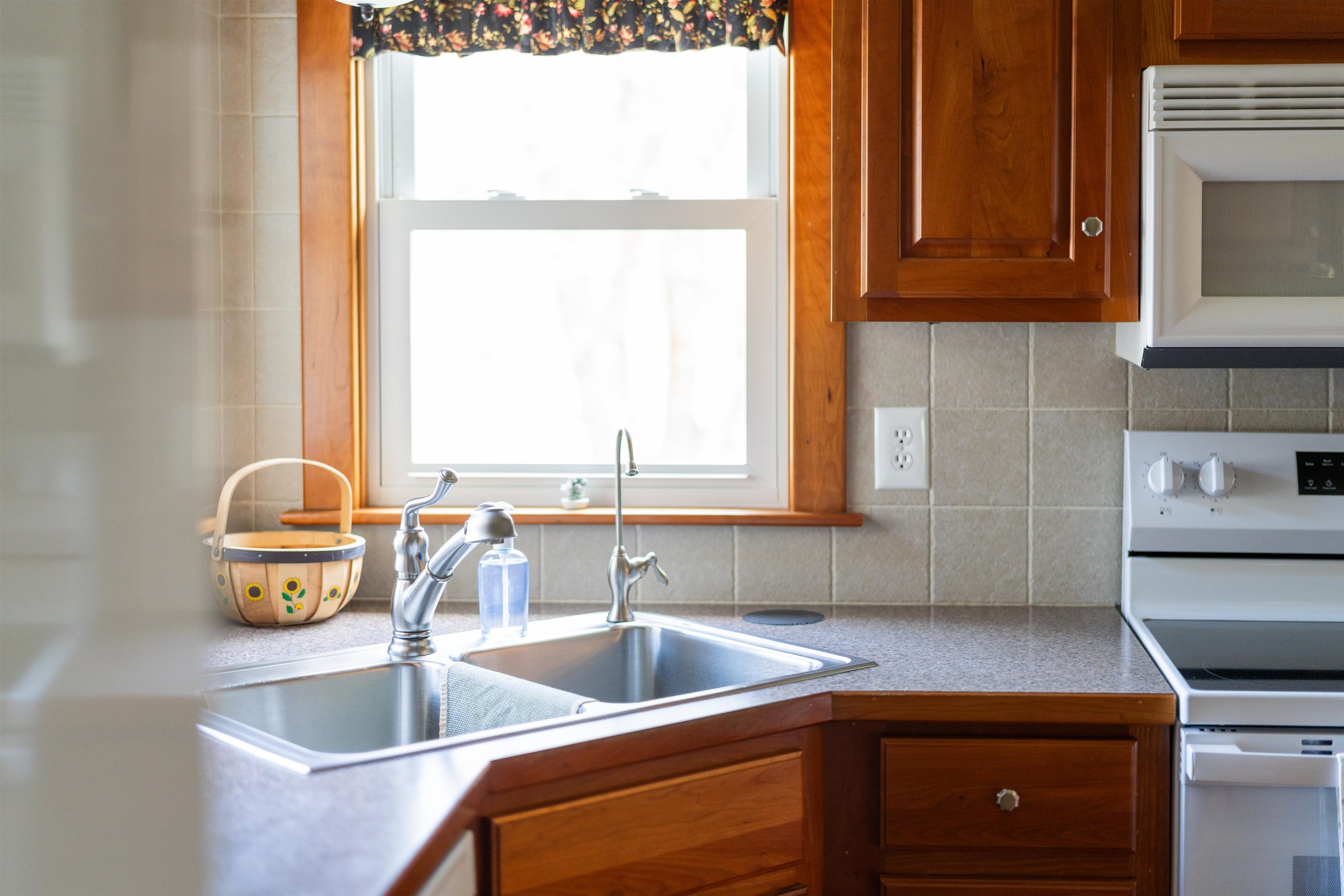 584 NEWPORT RD, SPOTTSWOOD, Virginia 24476, 3 Bedrooms Bedrooms, ,2 BathroomsBathrooms,Residential,584 NEWPORT RD,675093 MLS # 675093