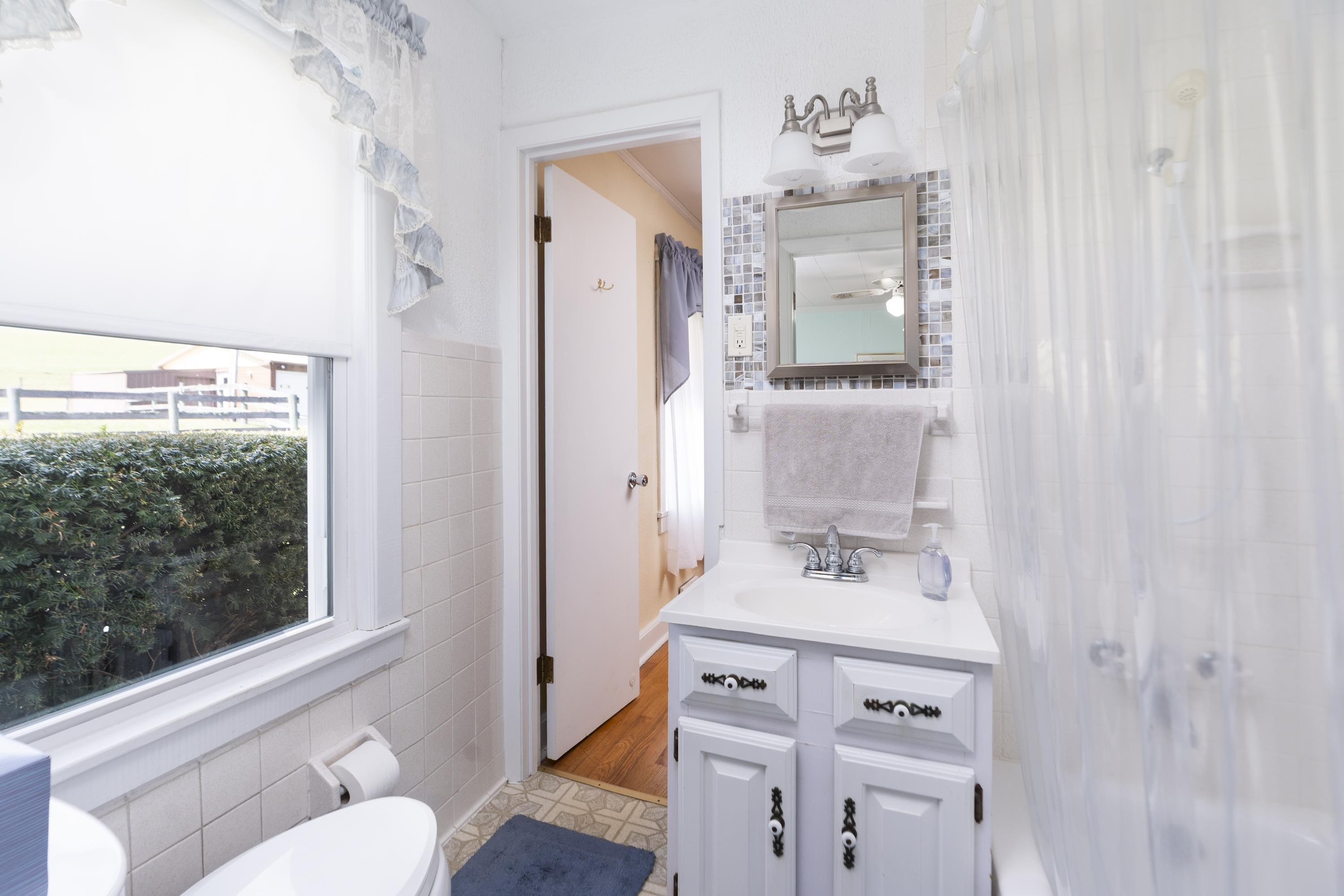 584 NEWPORT RD, SPOTTSWOOD, Virginia 24476, 3 Bedrooms Bedrooms, ,2 BathroomsBathrooms,Residential,584 NEWPORT RD,675093 MLS # 675093