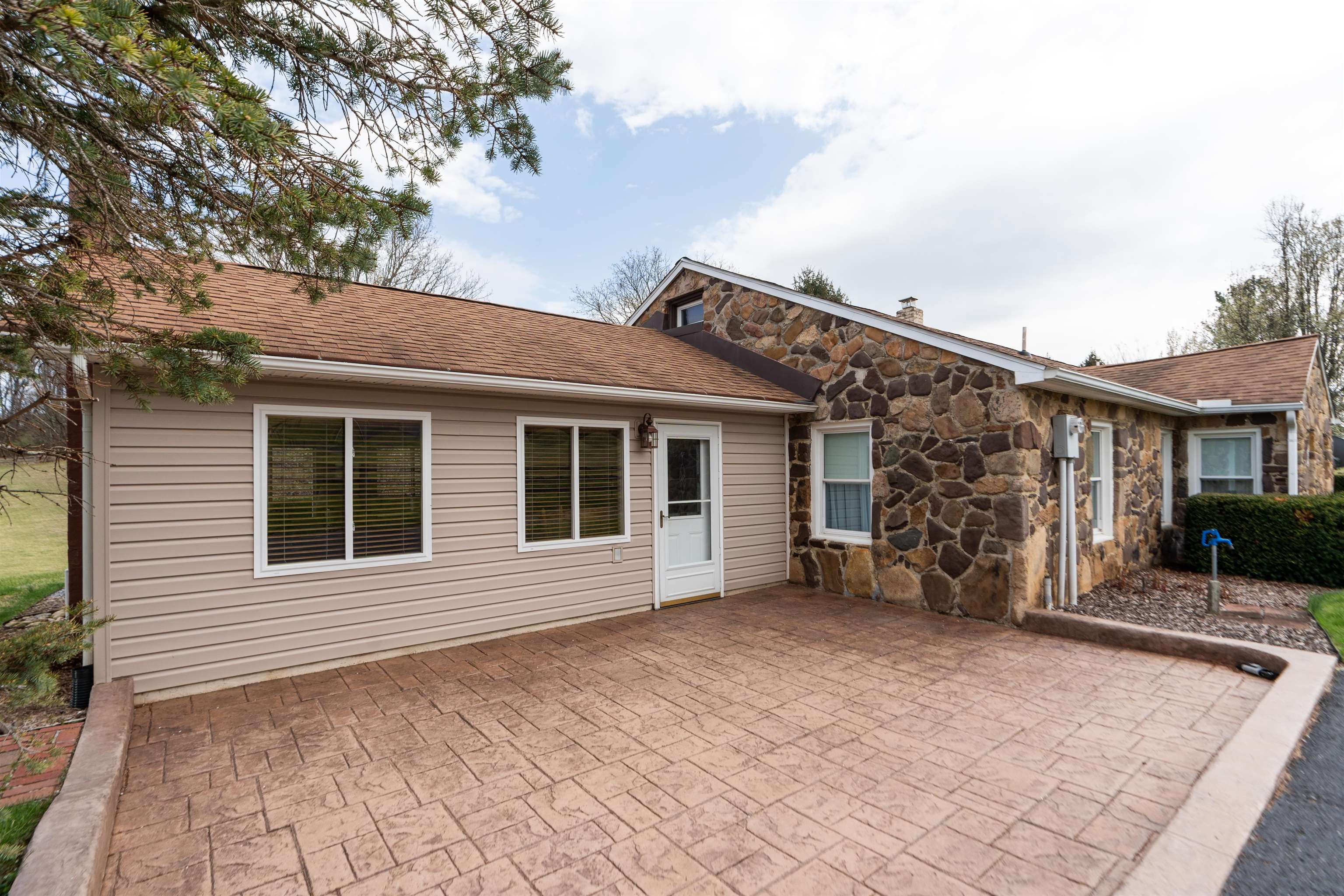 584 NEWPORT RD, SPOTTSWOOD, Virginia 24476, 3 Bedrooms Bedrooms, ,2 BathroomsBathrooms,Residential,584 NEWPORT RD,675093 MLS # 675093