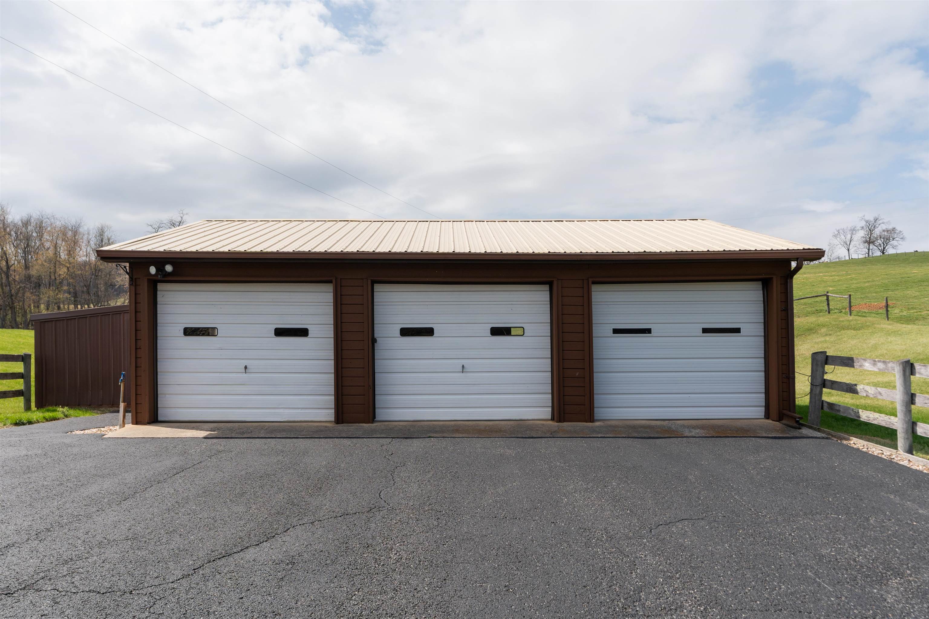 584 NEWPORT RD, SPOTTSWOOD, Virginia 24476, 3 Bedrooms Bedrooms, ,2 BathroomsBathrooms,Residential,584 NEWPORT RD,675093 MLS # 675093