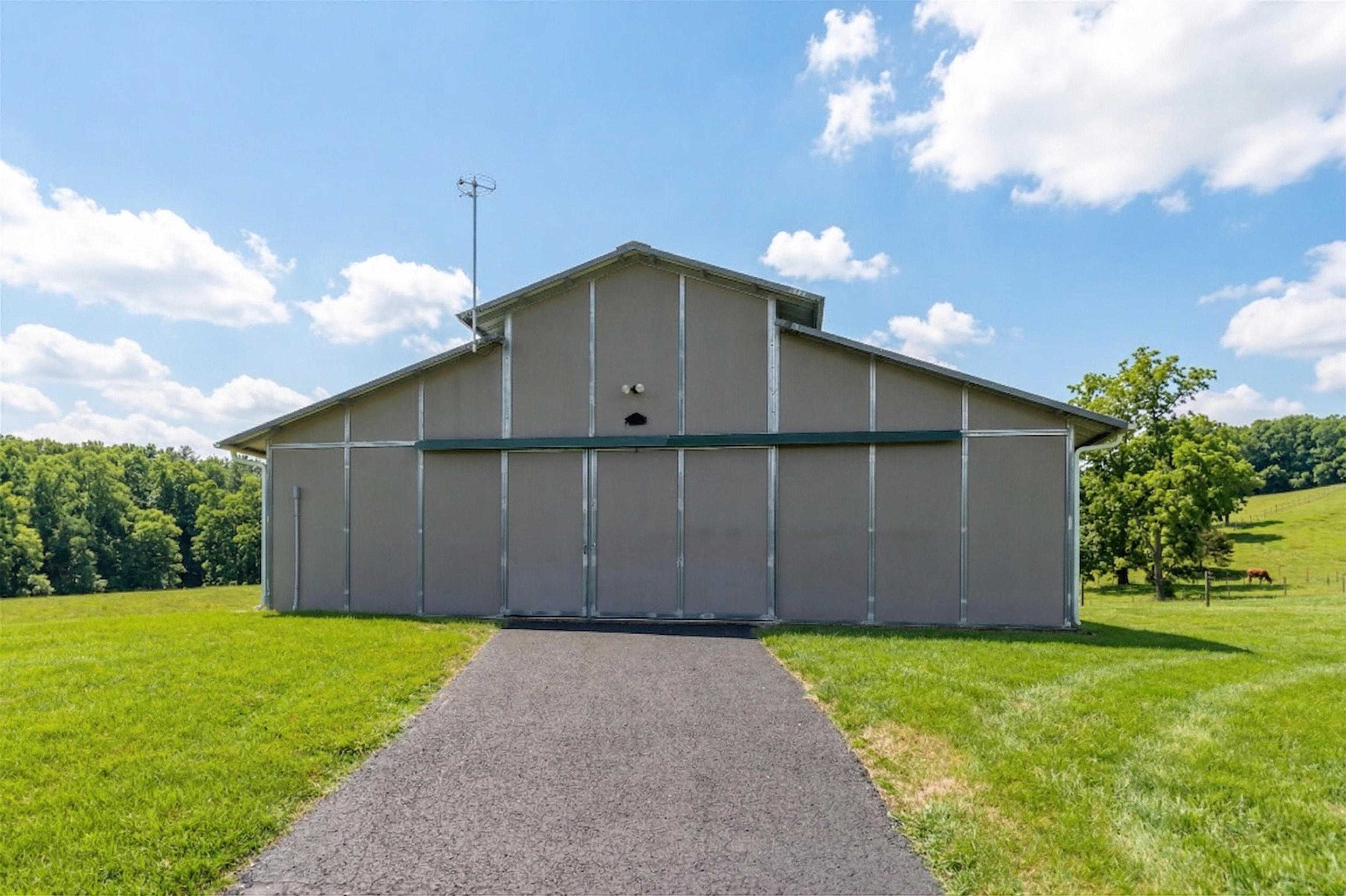 584 NEWPORT RD, SPOTTSWOOD, Virginia 24476, 3 Bedrooms Bedrooms, ,2 BathroomsBathrooms,Residential,584 NEWPORT RD,675093 MLS # 675093