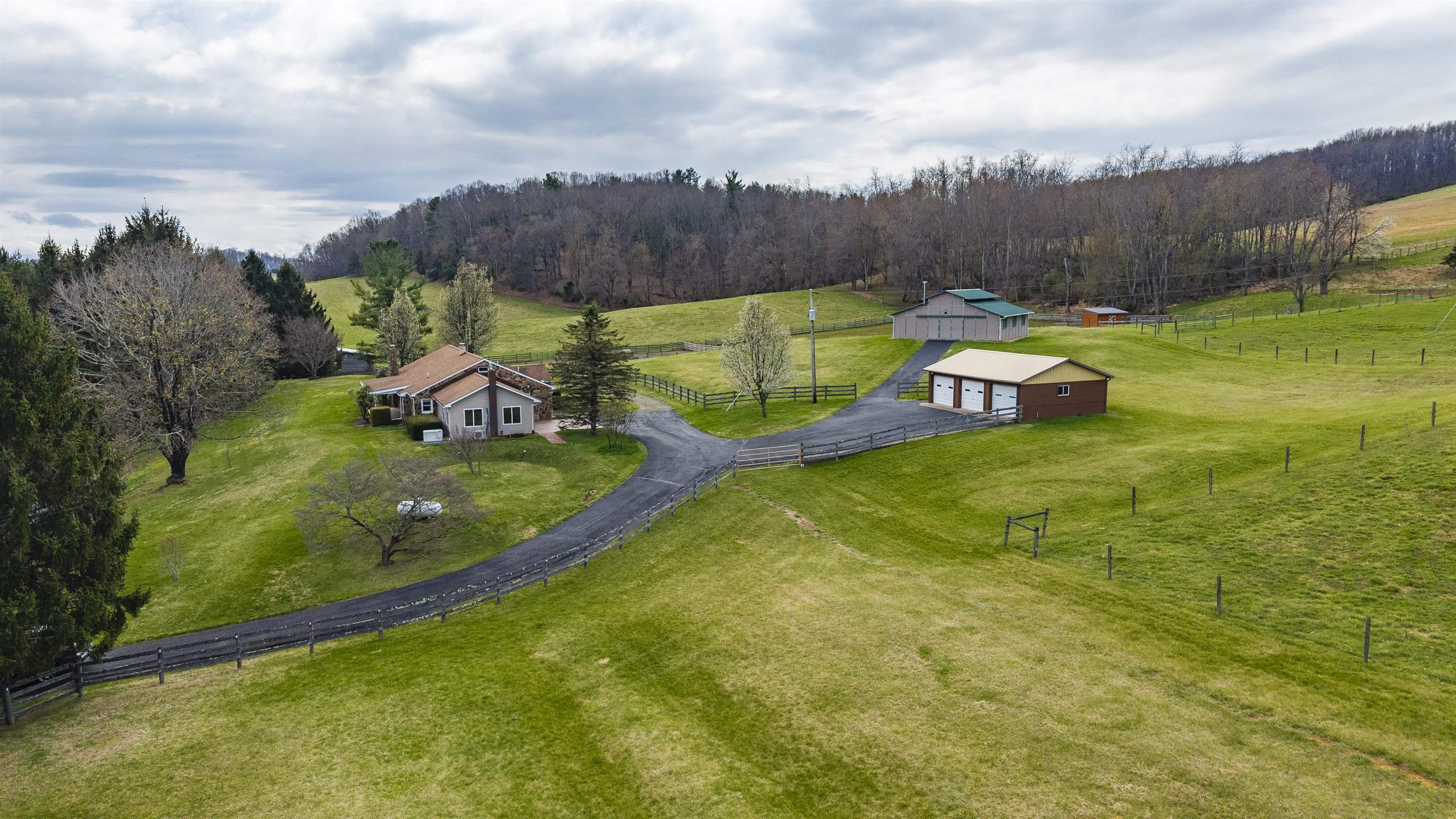 584 NEWPORT RD, SPOTTSWOOD, Virginia 24476, 3 Bedrooms Bedrooms, ,2 BathroomsBathrooms,Residential,584 NEWPORT RD,675093 MLS # 675093