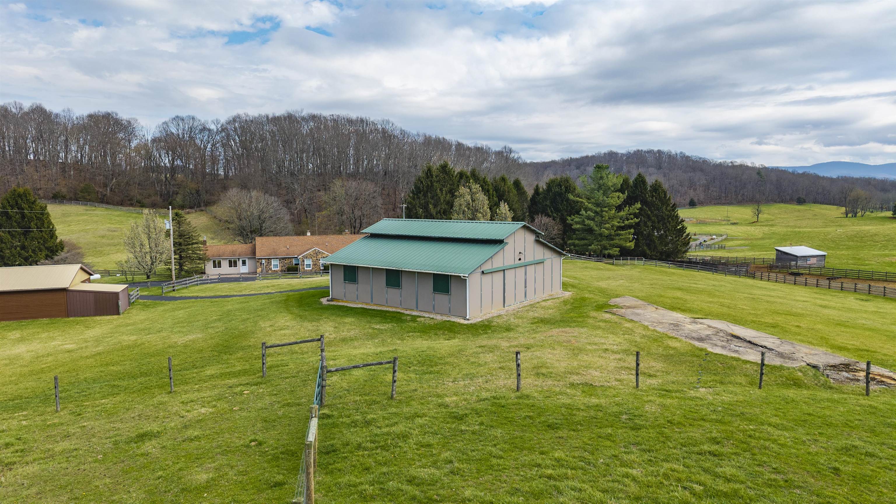 584 NEWPORT RD, SPOTTSWOOD, Virginia 24476, 3 Bedrooms Bedrooms, ,2 BathroomsBathrooms,Residential,584 NEWPORT RD,675093 MLS # 675093