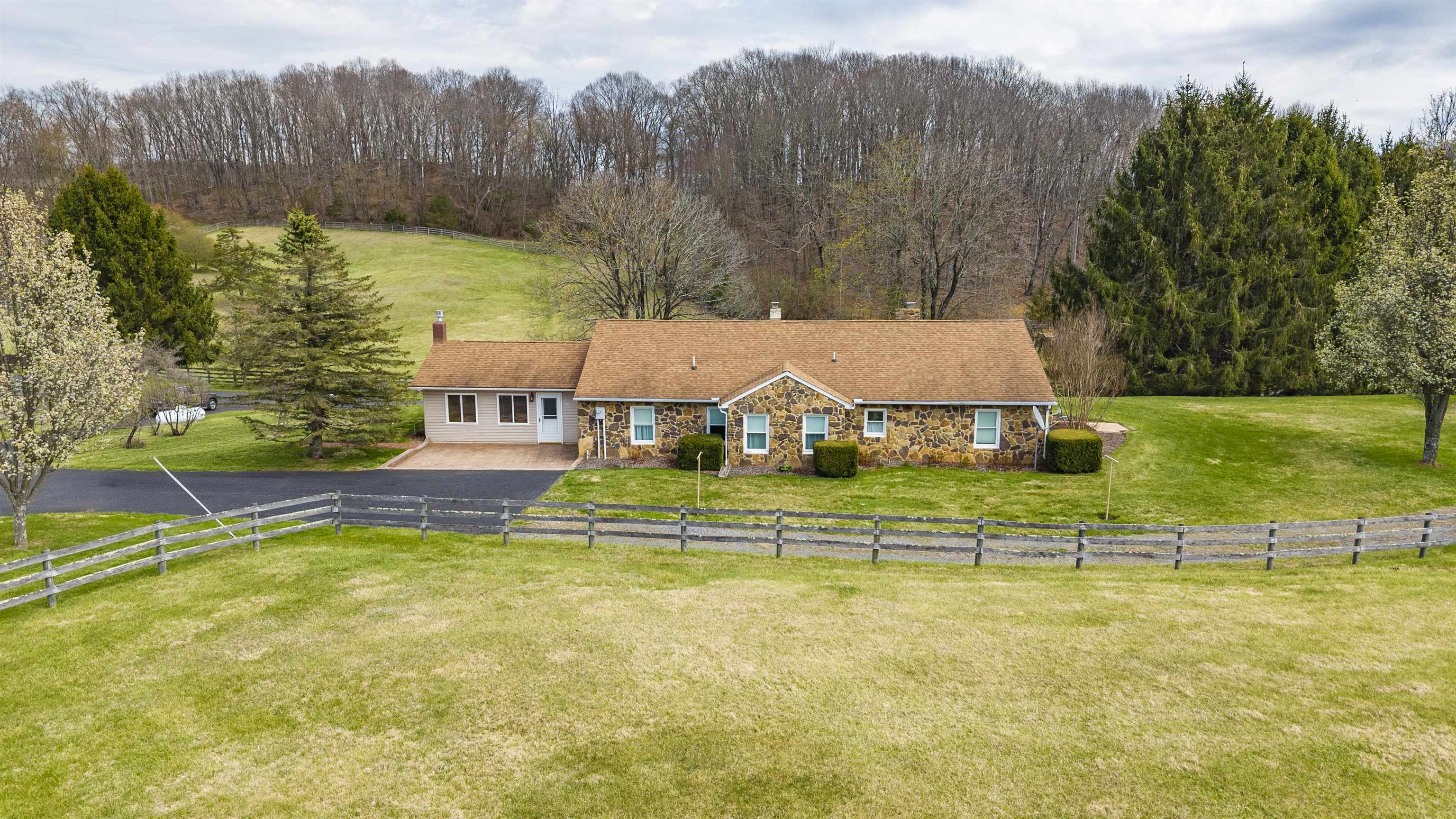 584 NEWPORT RD, SPOTTSWOOD, Virginia 24476, 3 Bedrooms Bedrooms, ,2 BathroomsBathrooms,Residential,584 NEWPORT RD,675093 MLS # 675093