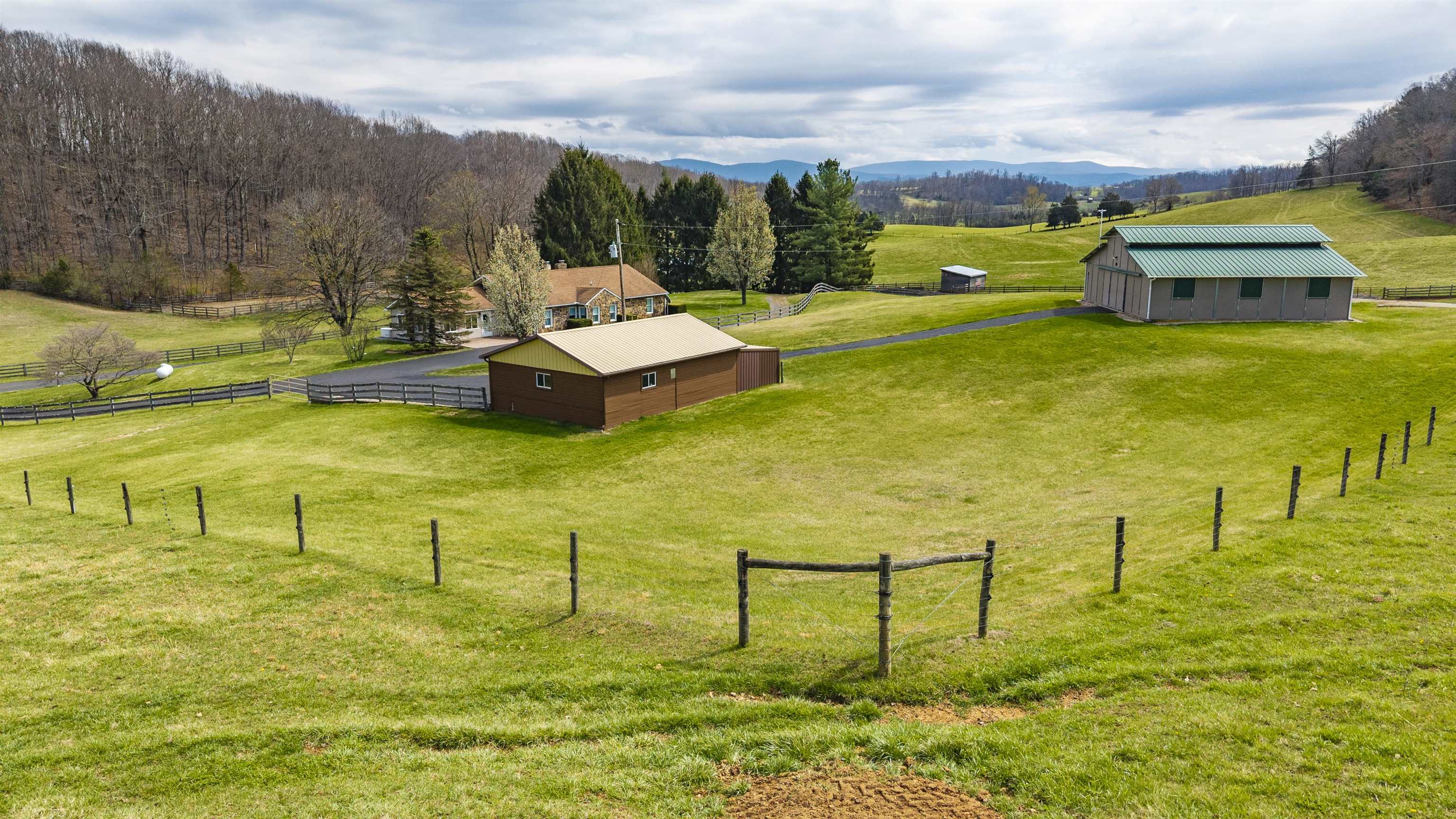 584 NEWPORT RD, SPOTTSWOOD, Virginia 24476, 3 Bedrooms Bedrooms, ,2 BathroomsBathrooms,Residential,584 NEWPORT RD,675093 MLS # 675093