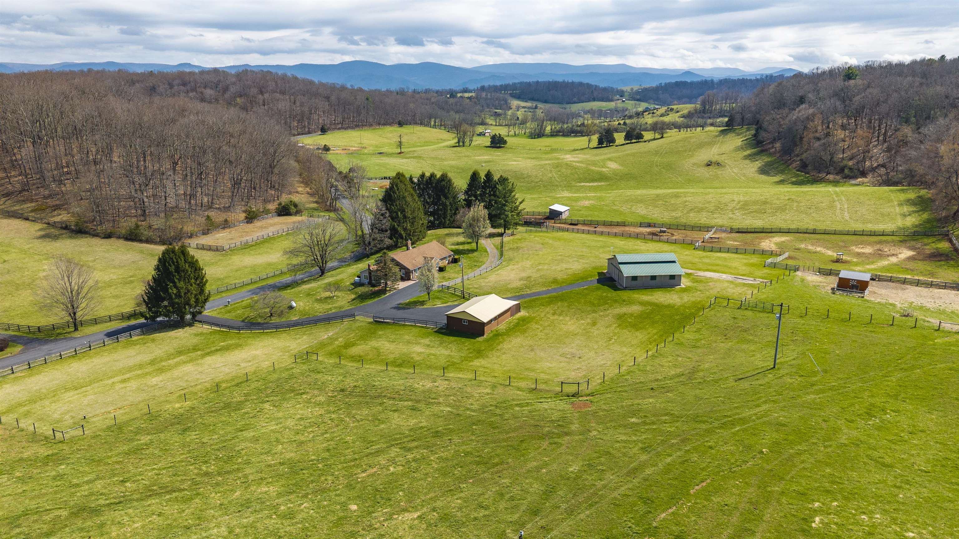 584 NEWPORT RD, SPOTTSWOOD, Virginia 24476, 3 Bedrooms Bedrooms, ,2 BathroomsBathrooms,Residential,584 NEWPORT RD,675093 MLS # 675093