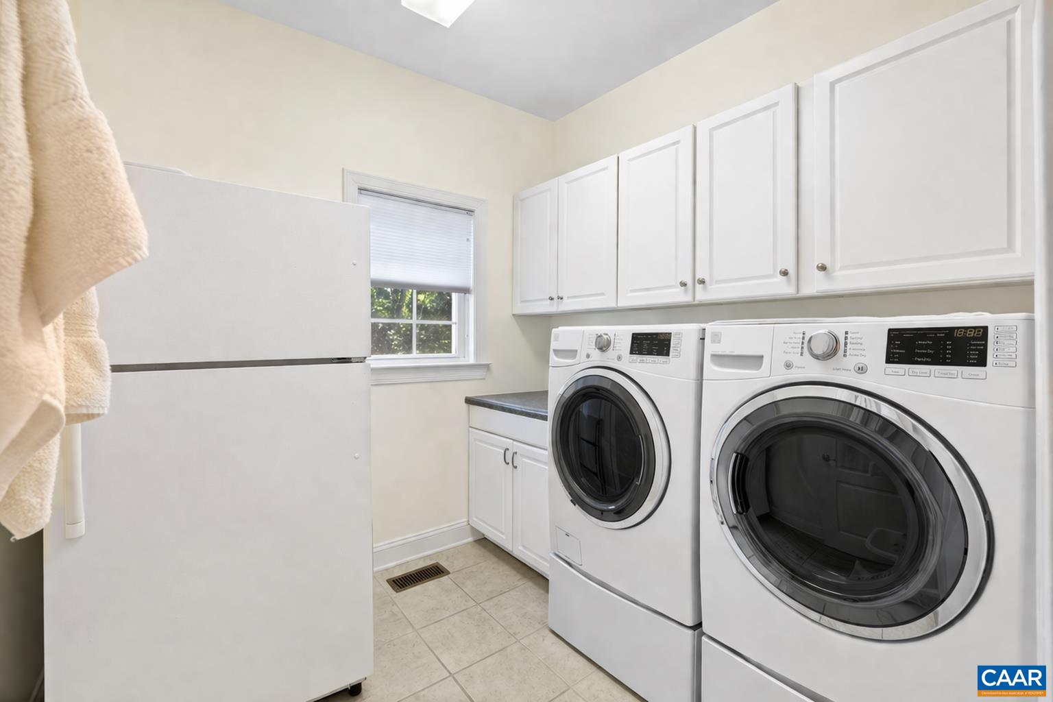 137 DIAMOND CT, HARRISONBURG, Virginia 22801, 7 Bedrooms Bedrooms, ,6 BathroomsBathrooms,Residential,137 DIAMOND CT,675097 MLS # 675097