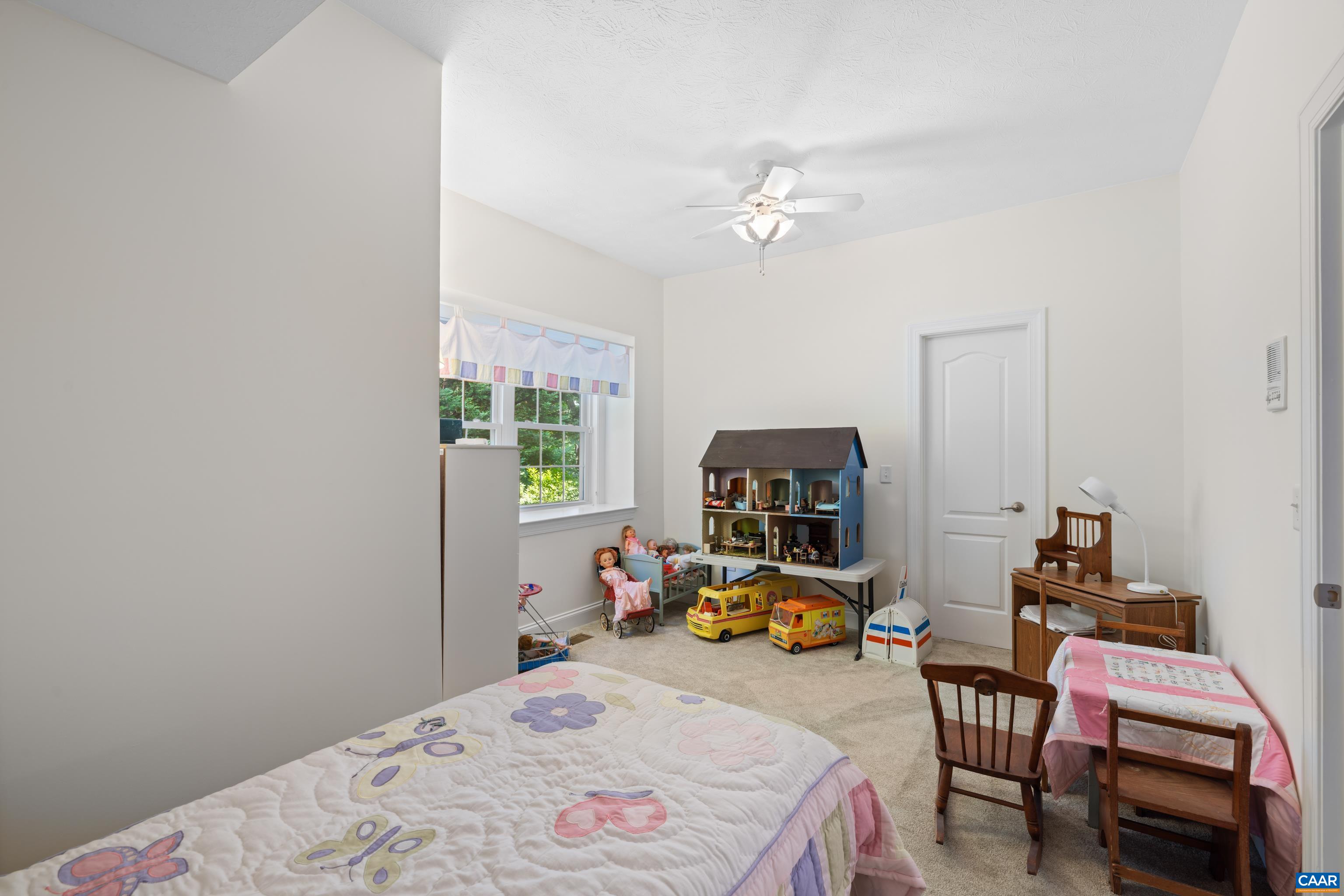 137 DIAMOND CT, HARRISONBURG, Virginia 22801, 7 Bedrooms Bedrooms, ,6 BathroomsBathrooms,Residential,137 DIAMOND CT,675097 MLS # 675097