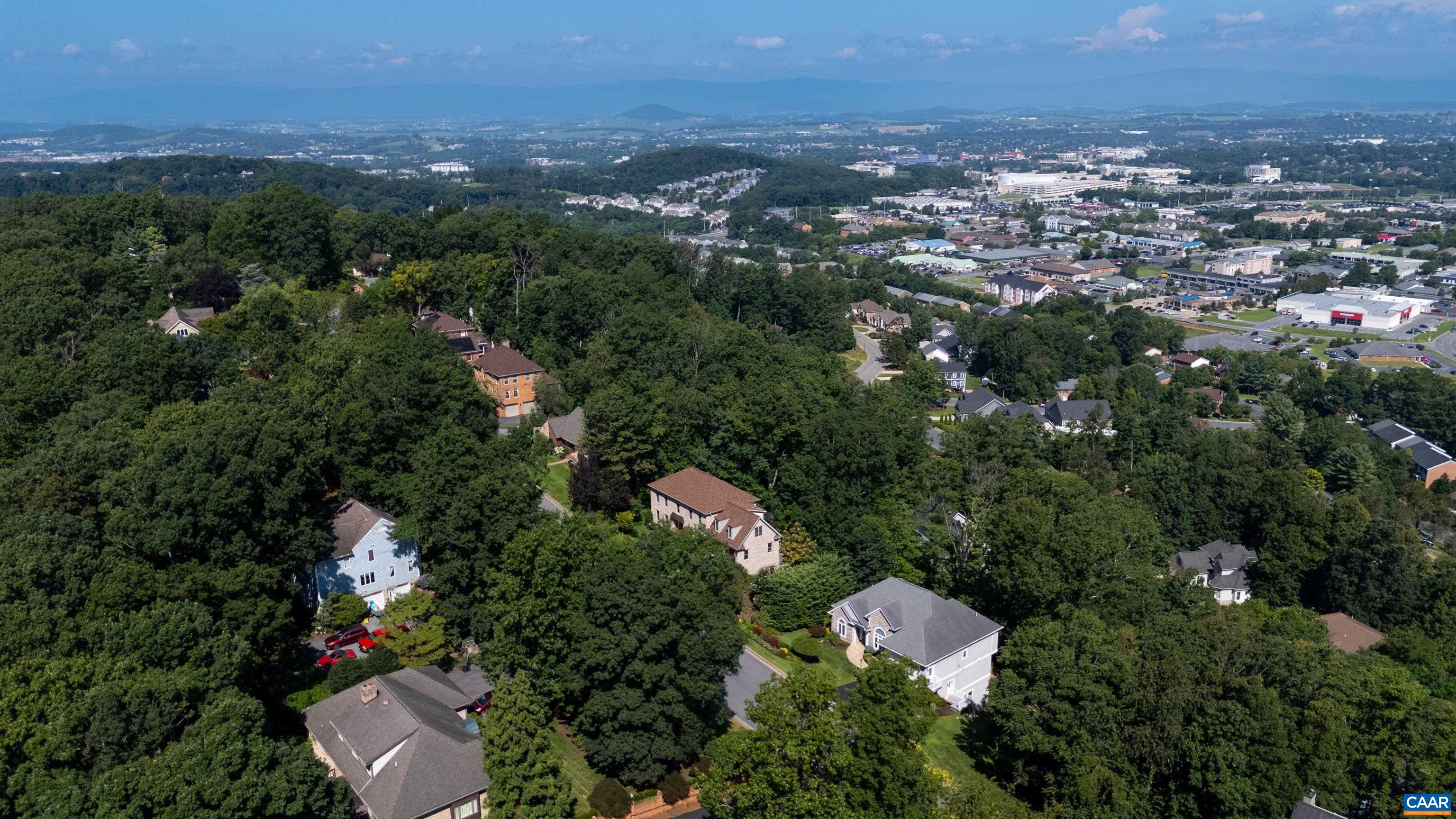 137 DIAMOND CT, HARRISONBURG, Virginia 22801, 7 Bedrooms Bedrooms, ,6 BathroomsBathrooms,Residential,137 DIAMOND CT,675097 MLS # 675097