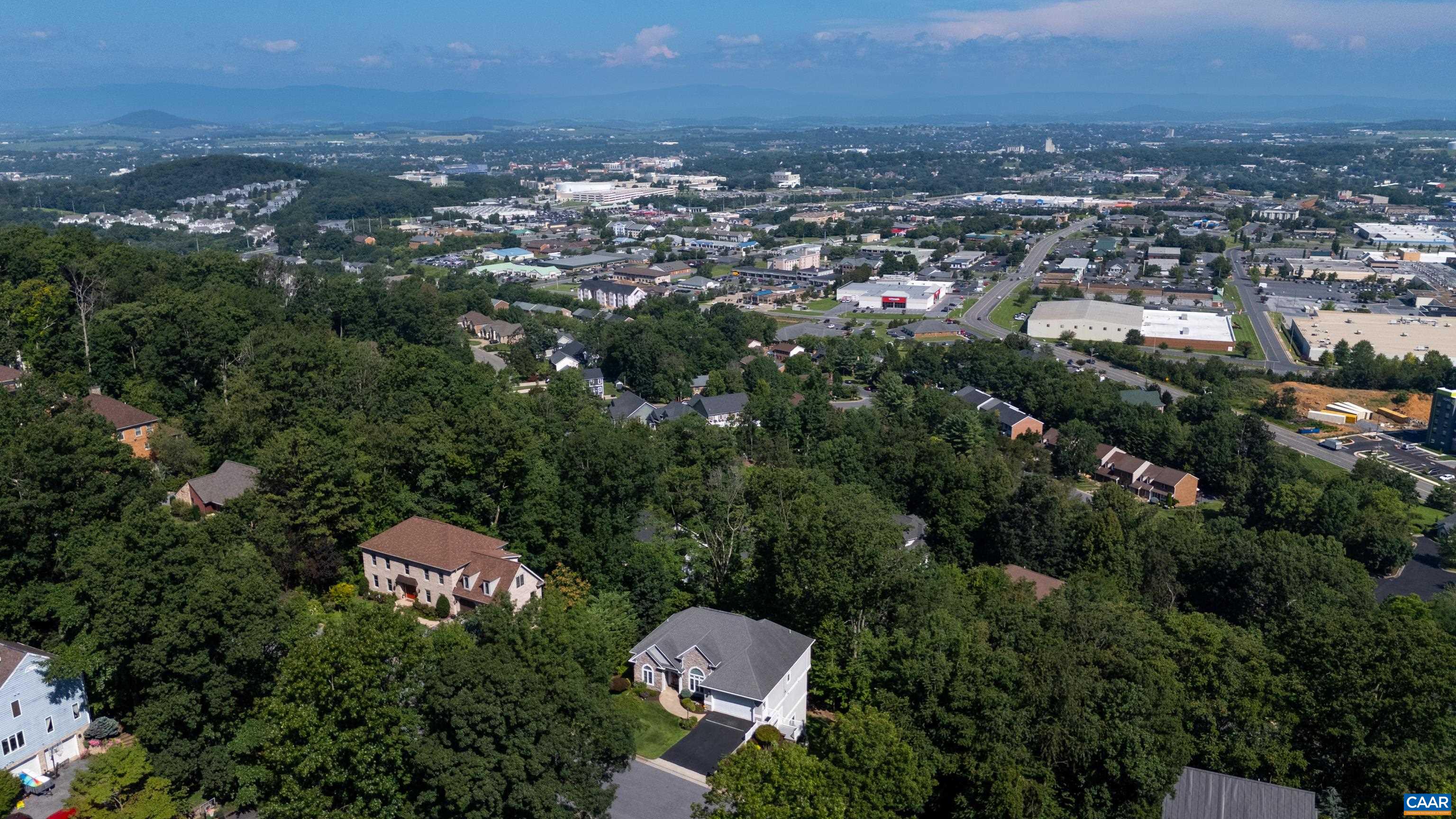 137 DIAMOND CT, HARRISONBURG, Virginia 22801, 7 Bedrooms Bedrooms, ,6 BathroomsBathrooms,Residential,137 DIAMOND CT,675097 MLS # 675097