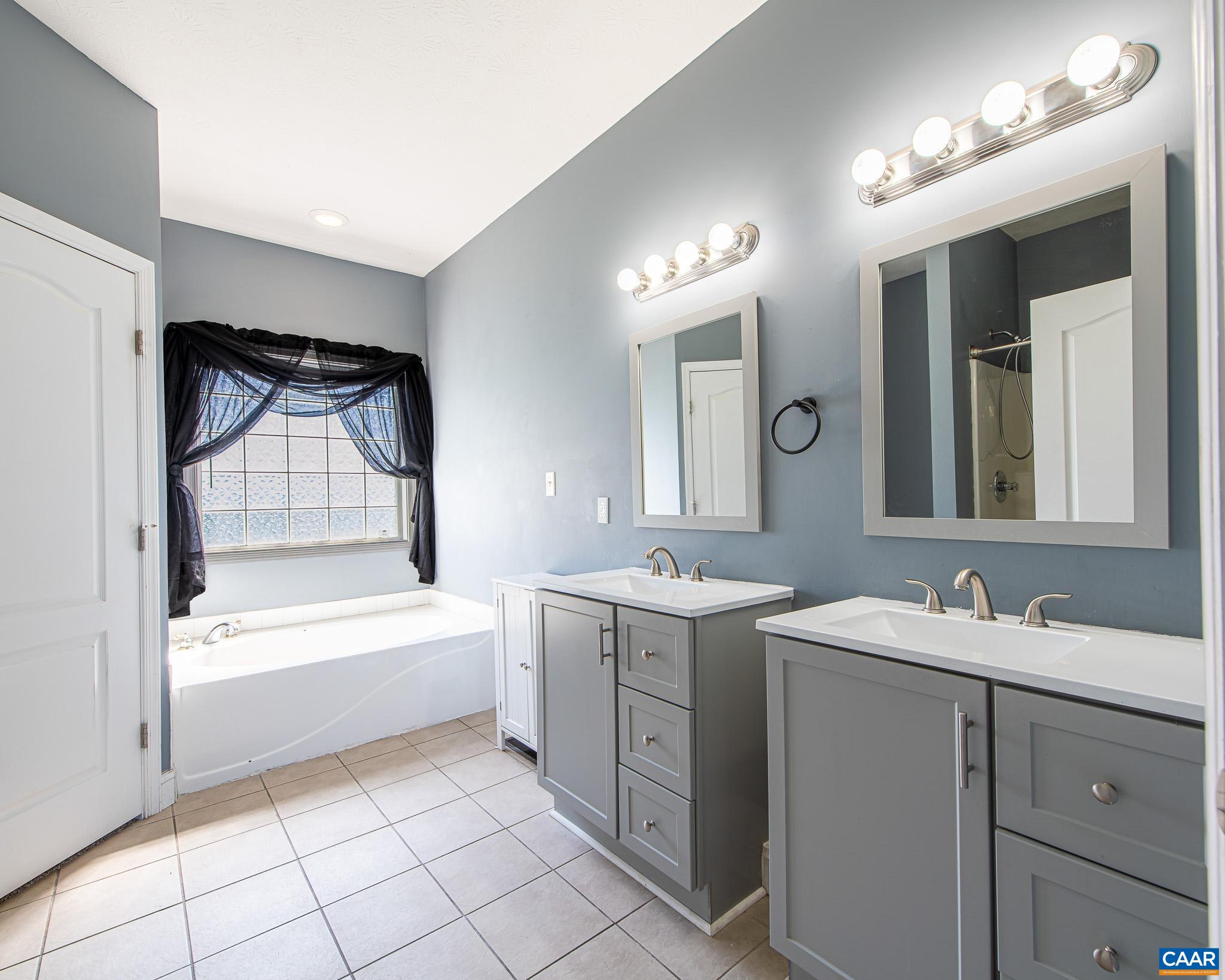 1991 RUSSELL DR, ROCKINGHAM, Virginia 22801, 5 Bedrooms Bedrooms, ,3 BathroomsBathrooms,Residential,1991 RUSSELL DR,675098 MLS # 675098 1991 RUSSELL DR, ROCKINGHAM, Virginia 22801, 5 Bedrooms Bedrooms, ,3 BathroomsBathrooms,Residential,1991 RUSSELL DR,675098 MLS # 675098