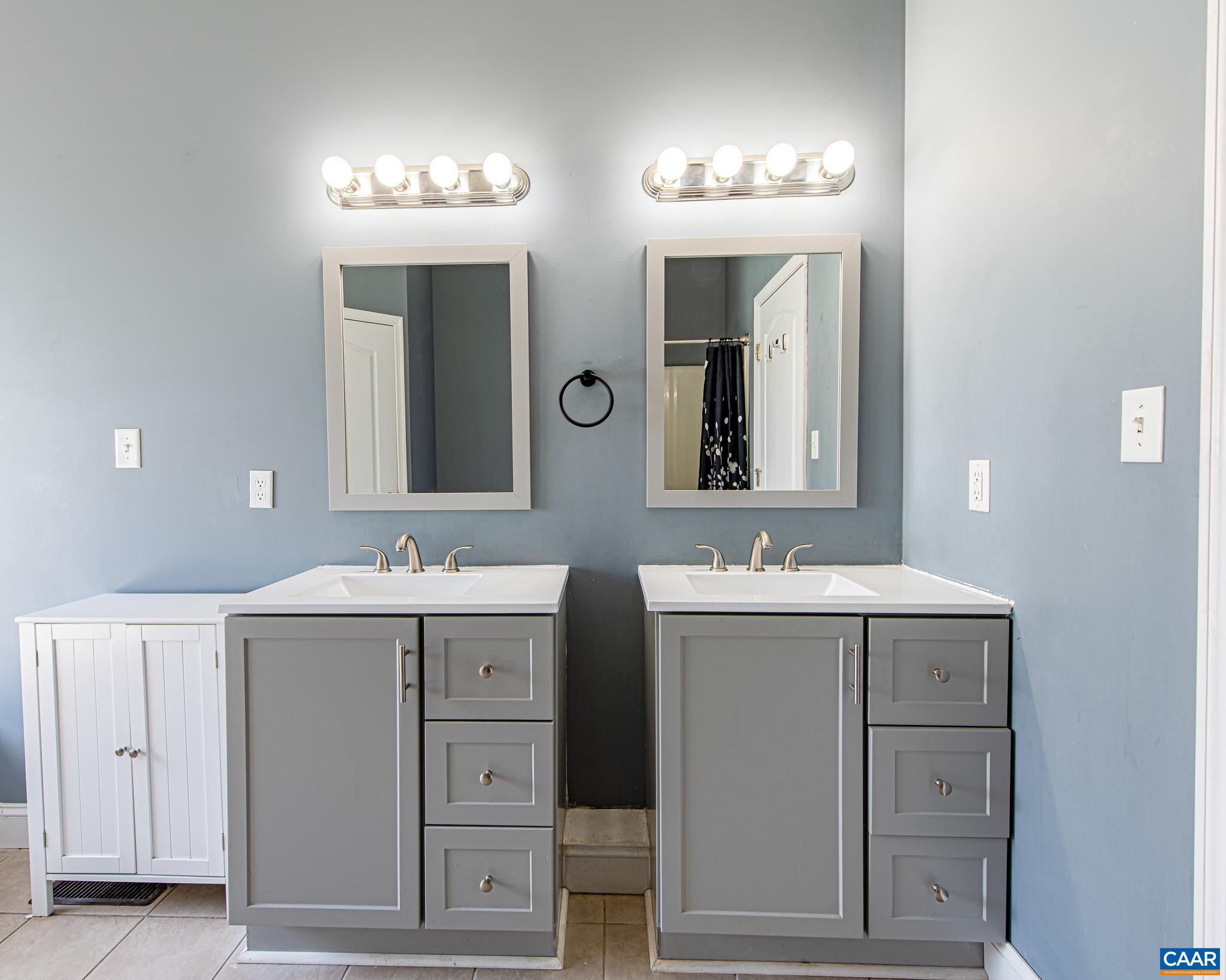 1991 RUSSELL DR, ROCKINGHAM, Virginia 22801, 5 Bedrooms Bedrooms, ,3 BathroomsBathrooms,Residential,1991 RUSSELL DR,675098 MLS # 675098 1991 RUSSELL DR, ROCKINGHAM, Virginia 22801, 5 Bedrooms Bedrooms, ,3 BathroomsBathrooms,Residential,1991 RUSSELL DR,675098 MLS # 675098