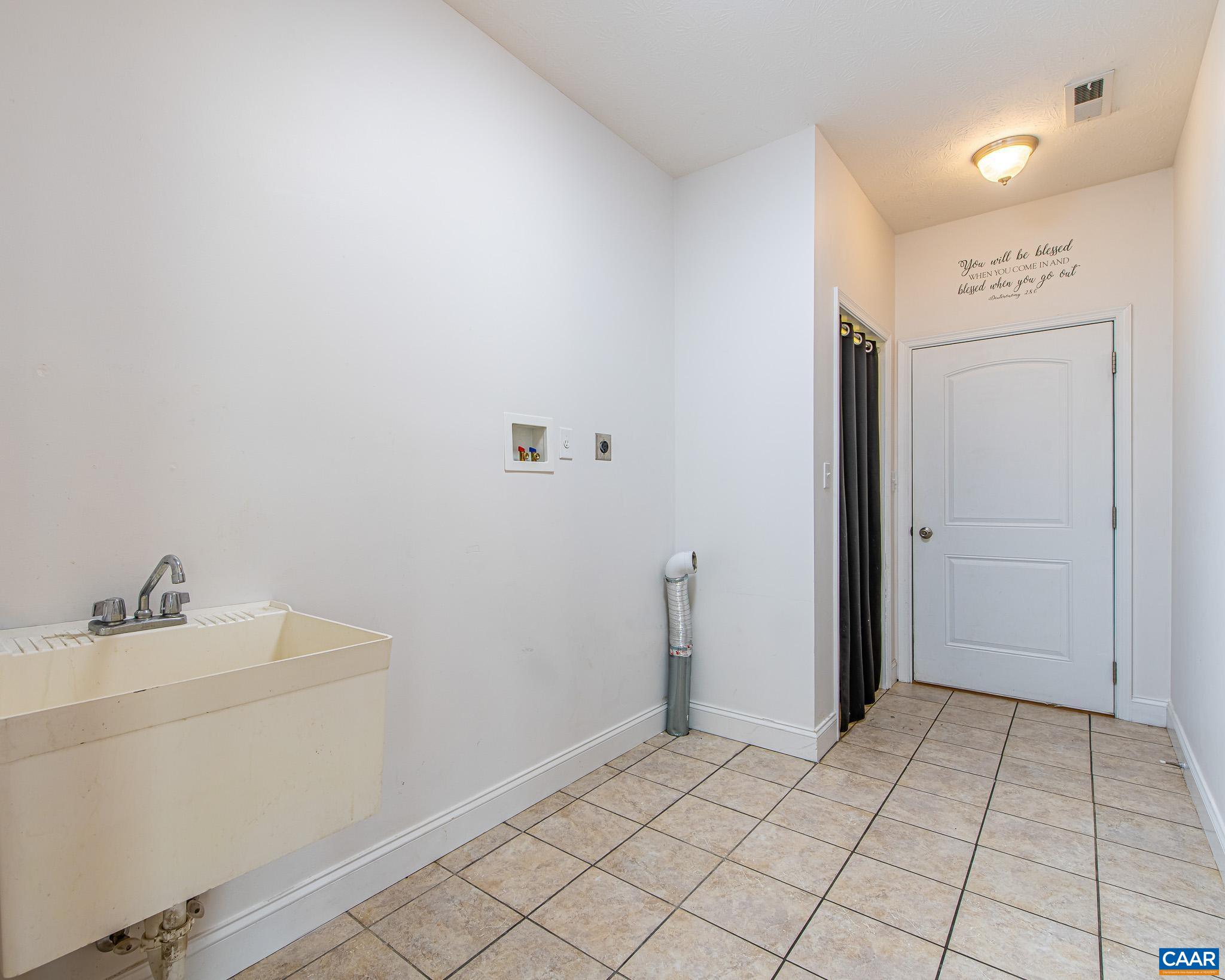 1991 RUSSELL DR, ROCKINGHAM, Virginia 22801, 5 Bedrooms Bedrooms, ,3 BathroomsBathrooms,Residential,1991 RUSSELL DR,675098 MLS # 675098 1991 RUSSELL DR, ROCKINGHAM, Virginia 22801, 5 Bedrooms Bedrooms, ,3 BathroomsBathrooms,Residential,1991 RUSSELL DR,675098 MLS # 675098