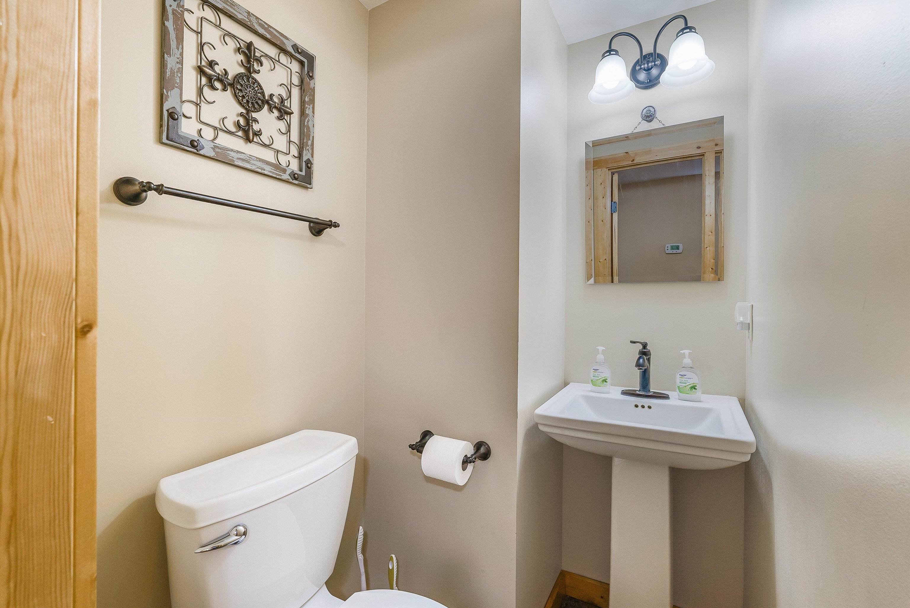 781 RAINIER RD, MCGAHEYSVILLE, Virginia 22840, 5 Bedrooms Bedrooms, ,4 BathroomsBathrooms,Residential,The Scrap Nest,781 RAINIER RD,675110 MLS # 675110