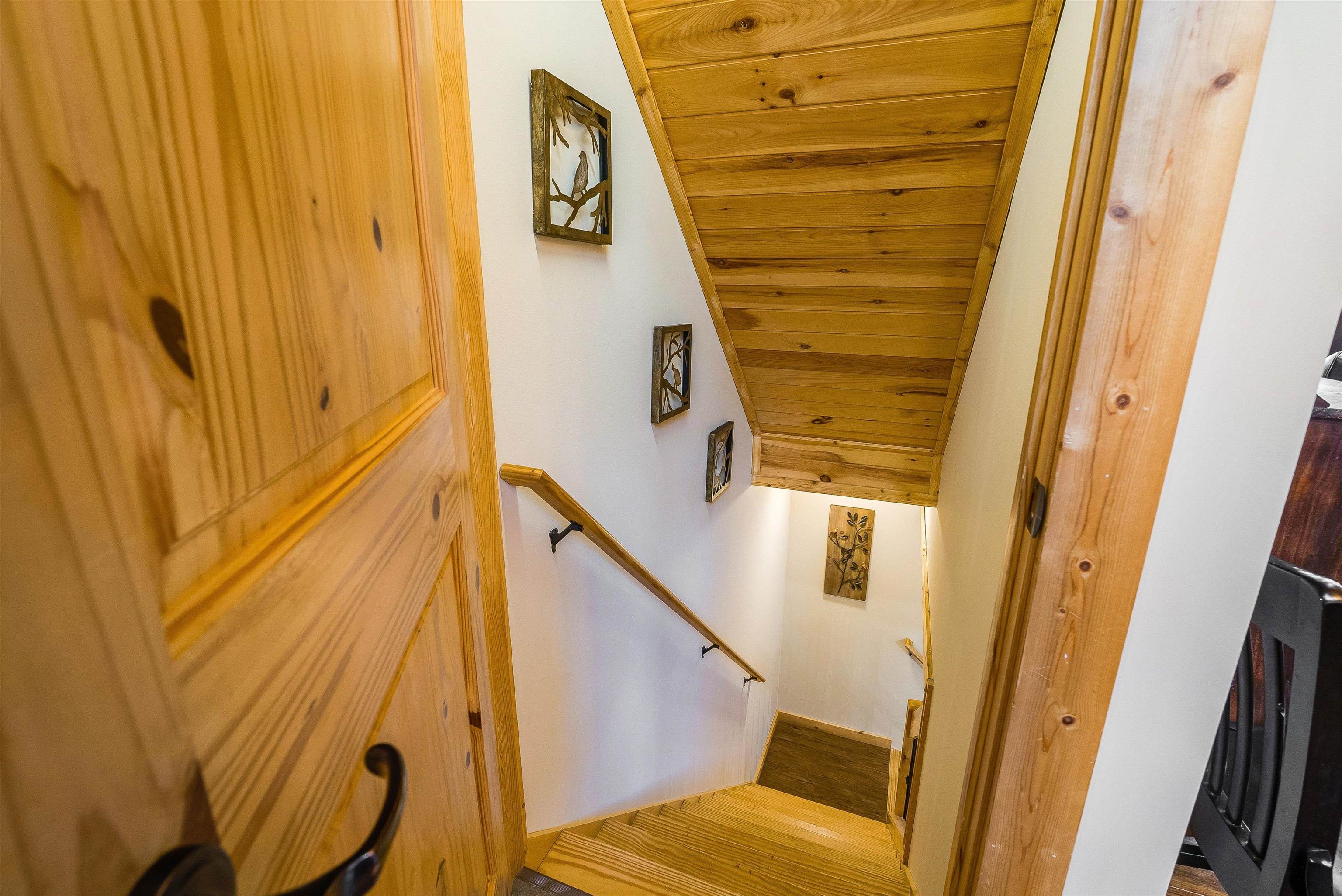 781 RAINIER RD, MCGAHEYSVILLE, Virginia 22840, 5 Bedrooms Bedrooms, ,4 BathroomsBathrooms,Residential,The Scrap Nest,781 RAINIER RD,675110 MLS # 675110