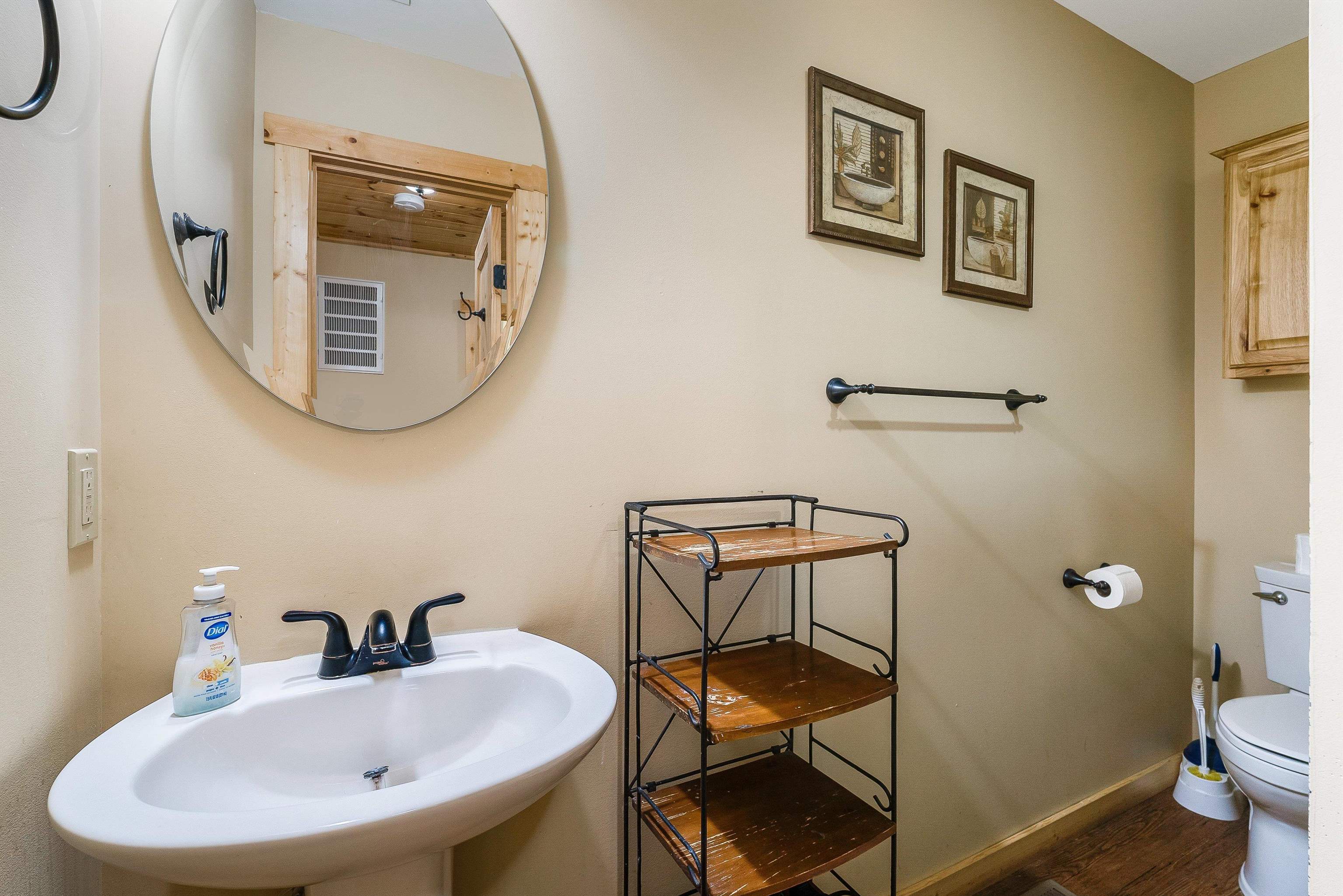 781 RAINIER RD, MCGAHEYSVILLE, Virginia 22840, 5 Bedrooms Bedrooms, ,4 BathroomsBathrooms,Residential,The Scrap Nest,781 RAINIER RD,675110 MLS # 675110