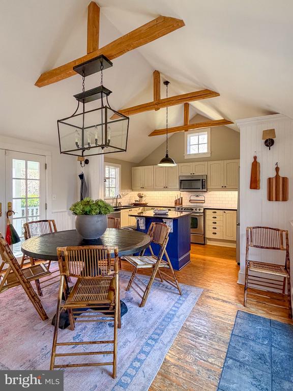 560 RICHMOND RD, AMISSVILLE, Virginia 20106, 4 Bedrooms Bedrooms, ,4 BathroomsBathrooms,Residential,560 RICHMOND RD,VARP2002374 MLS # VARP2002374