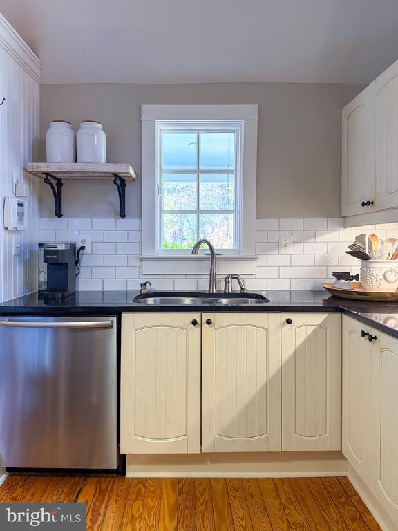 560 RICHMOND RD, AMISSVILLE, Virginia 20106, 4 Bedrooms Bedrooms, ,4 BathroomsBathrooms,Residential,560 RICHMOND RD,VARP2002374 MLS # VARP2002374