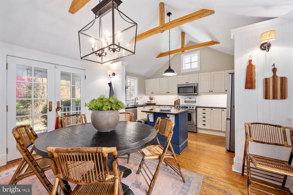 560 RICHMOND RD, AMISSVILLE, Virginia 20106, 4 Bedrooms Bedrooms, ,4 BathroomsBathrooms,Residential,560 RICHMOND RD,VARP2002374 MLS # VARP2002374