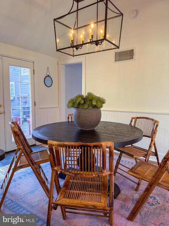 560 RICHMOND RD, AMISSVILLE, Virginia 20106, 4 Bedrooms Bedrooms, ,4 BathroomsBathrooms,Residential,560 RICHMOND RD,VARP2002374 MLS # VARP2002374