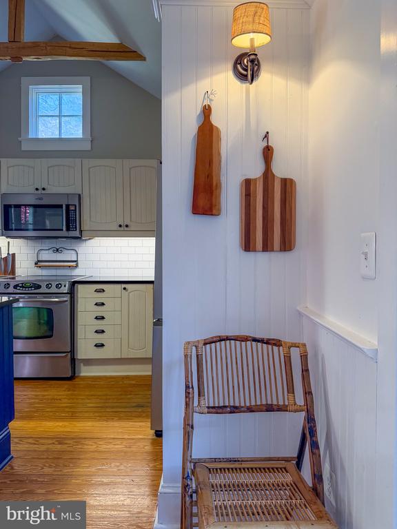 560 RICHMOND RD, AMISSVILLE, Virginia 20106, 4 Bedrooms Bedrooms, ,4 BathroomsBathrooms,Residential,560 RICHMOND RD,VARP2002374 MLS # VARP2002374