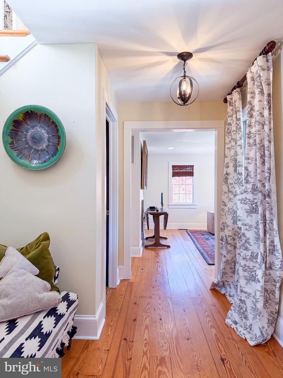 560 RICHMOND RD, AMISSVILLE, Virginia 20106, 4 Bedrooms Bedrooms, ,4 BathroomsBathrooms,Residential,560 RICHMOND RD,VARP2002374 MLS # VARP2002374