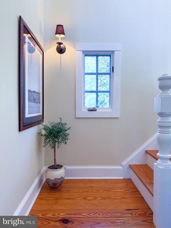 560 RICHMOND RD, AMISSVILLE, Virginia 20106, 4 Bedrooms Bedrooms, ,4 BathroomsBathrooms,Residential,560 RICHMOND RD,VARP2002374 MLS # VARP2002374