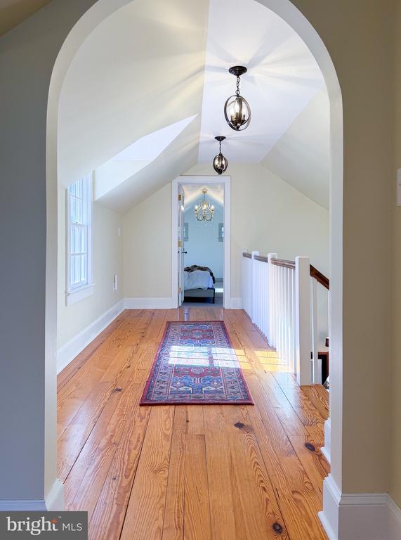 560 RICHMOND RD, AMISSVILLE, Virginia 20106, 4 Bedrooms Bedrooms, ,4 BathroomsBathrooms,Residential,560 RICHMOND RD,VARP2002374 MLS # VARP2002374