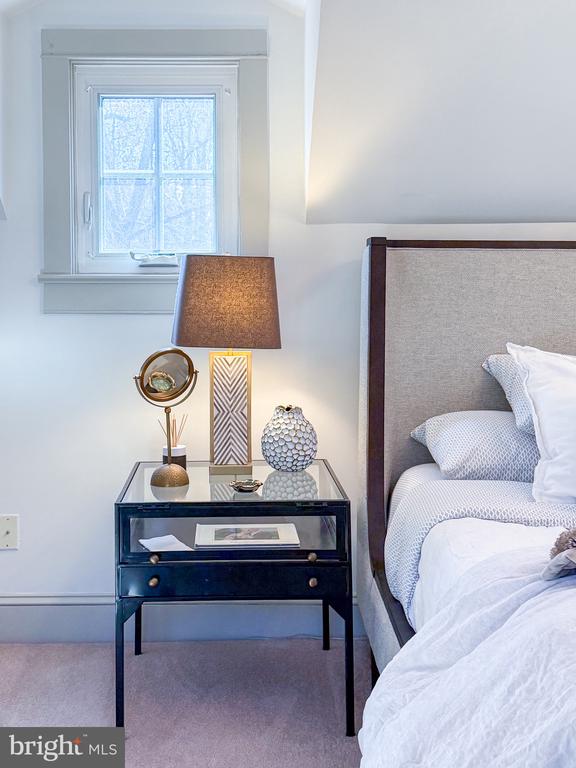 560 RICHMOND RD, AMISSVILLE, Virginia 20106, 4 Bedrooms Bedrooms, ,4 BathroomsBathrooms,Residential,560 RICHMOND RD,VARP2002374 MLS # VARP2002374