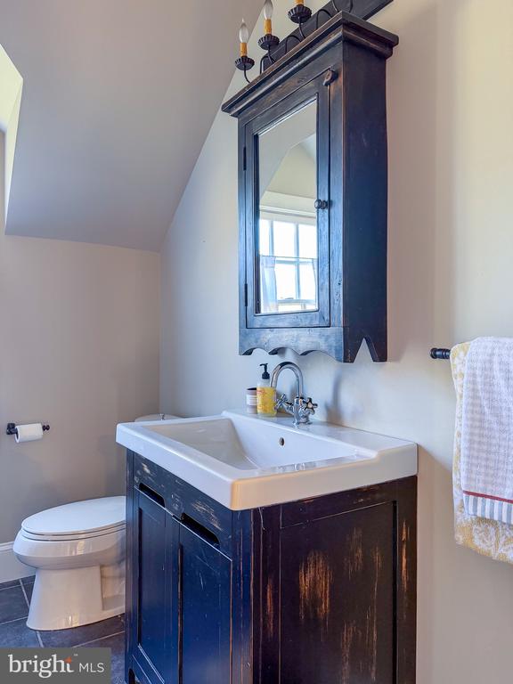 560 RICHMOND RD, AMISSVILLE, Virginia 20106, 4 Bedrooms Bedrooms, ,4 BathroomsBathrooms,Residential,560 RICHMOND RD,VARP2002374 MLS # VARP2002374