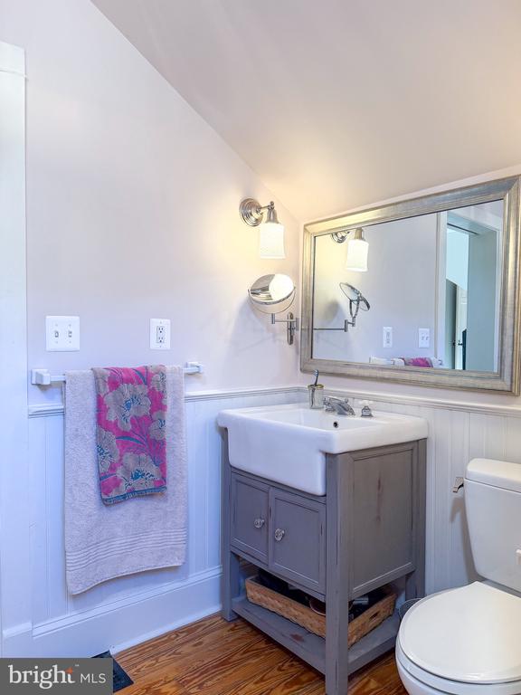 560 RICHMOND RD, AMISSVILLE, Virginia 20106, 4 Bedrooms Bedrooms, ,4 BathroomsBathrooms,Residential,560 RICHMOND RD,VARP2002374 MLS # VARP2002374