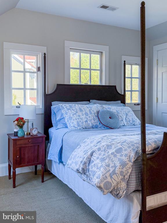 560 RICHMOND RD, AMISSVILLE, Virginia 20106, 4 Bedrooms Bedrooms, ,4 BathroomsBathrooms,Residential,560 RICHMOND RD,VARP2002374 MLS # VARP2002374